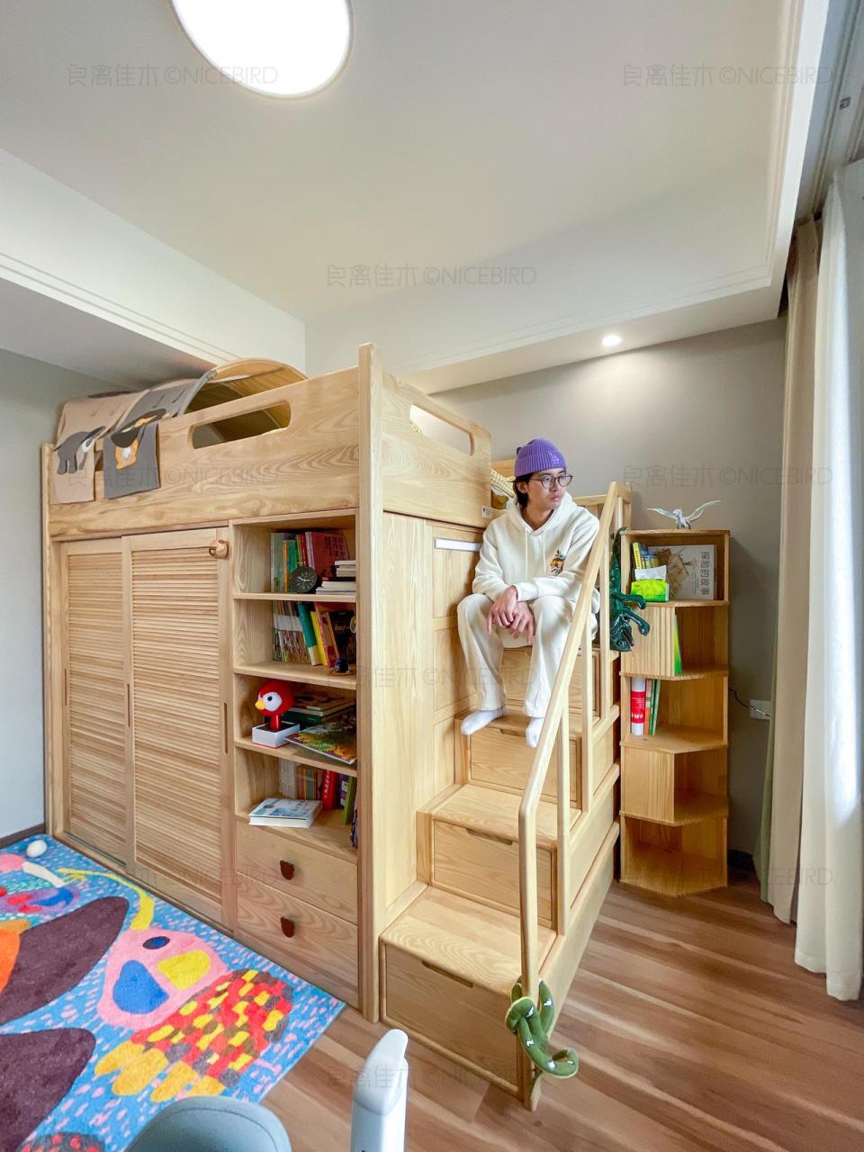 儿童房只有小小8平米 涵盖休息,学习,储物三大功能区 小朋友直呼泰酷
