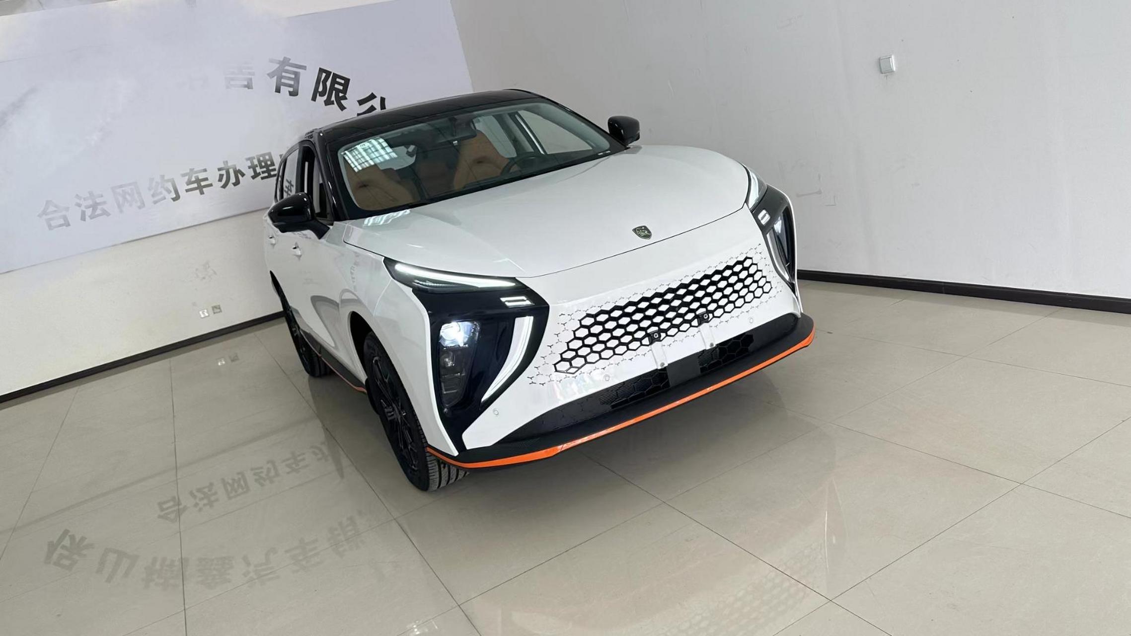 新能源电动汽车 特价出售  东风风行雷霆  指导价149900  续航430
