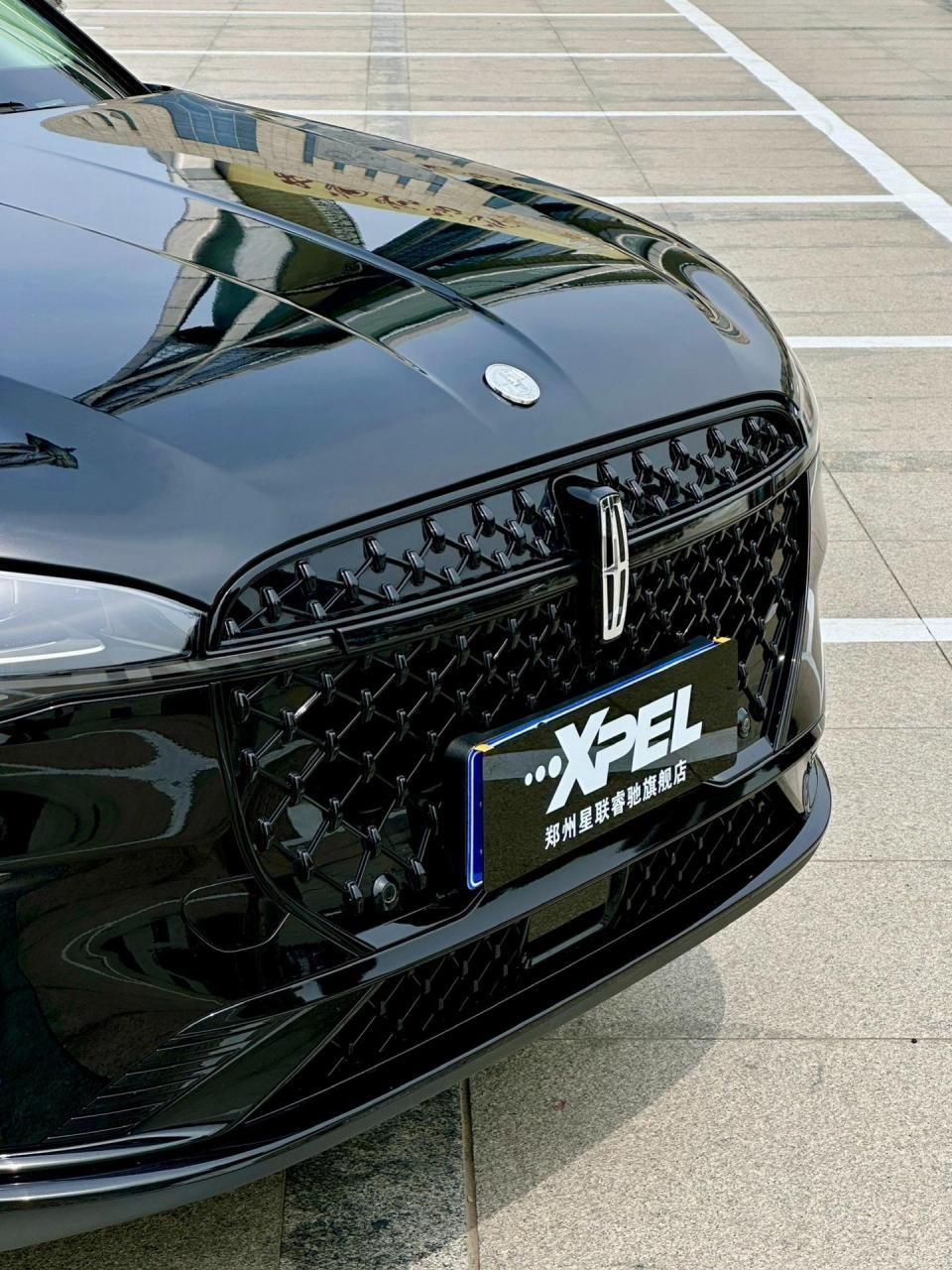 熏黑一下 又有新车的感觉了! 冒险家  林肯冒险家 改色膜  黑武士