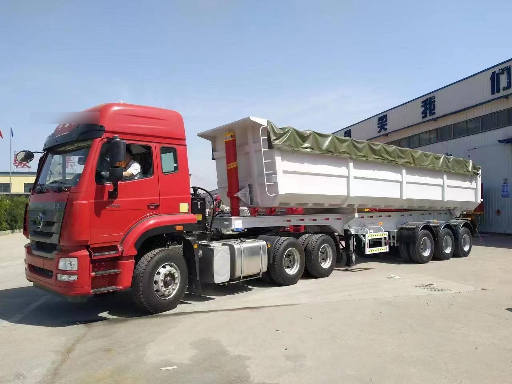 一体后翻自卸半挂车.