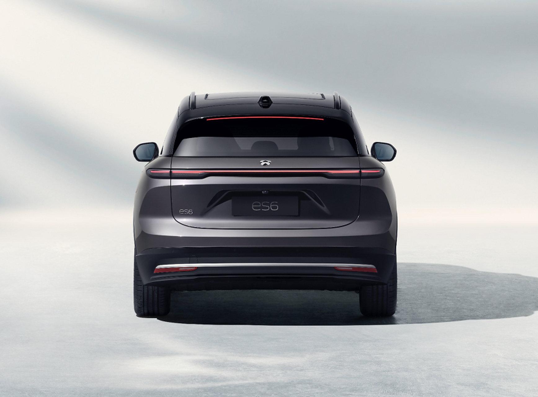 6万元】日前,全新蔚来es6正式上市,新车共推出2款车型,售价区间为36.