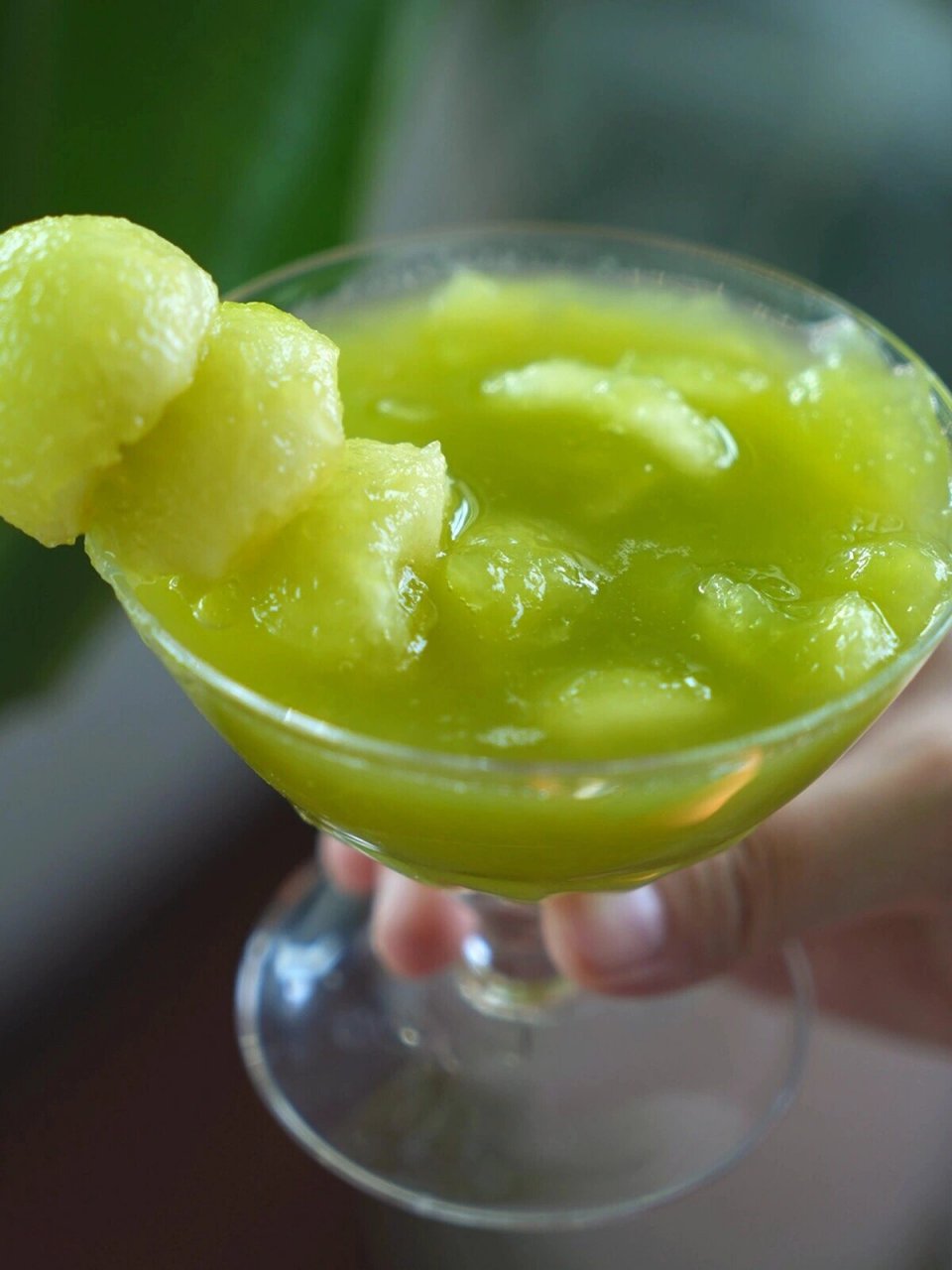 海南玫珑瓜的口感是超级温柔的,并不是脆口,而是软绵,像嚼奶酪的口感