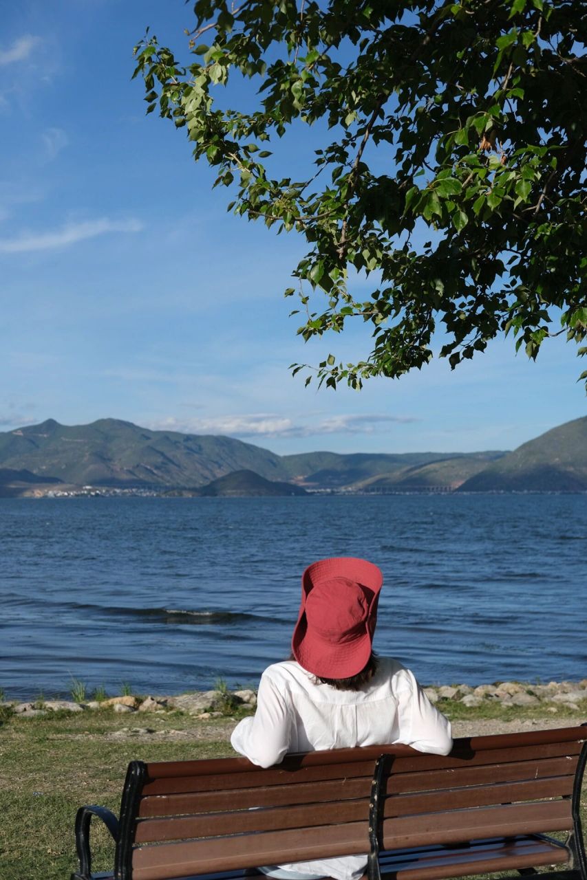 云南之旅本地导游良心推荐 乐观开朗,大方,阳光的一个男孩 ,笑起来也