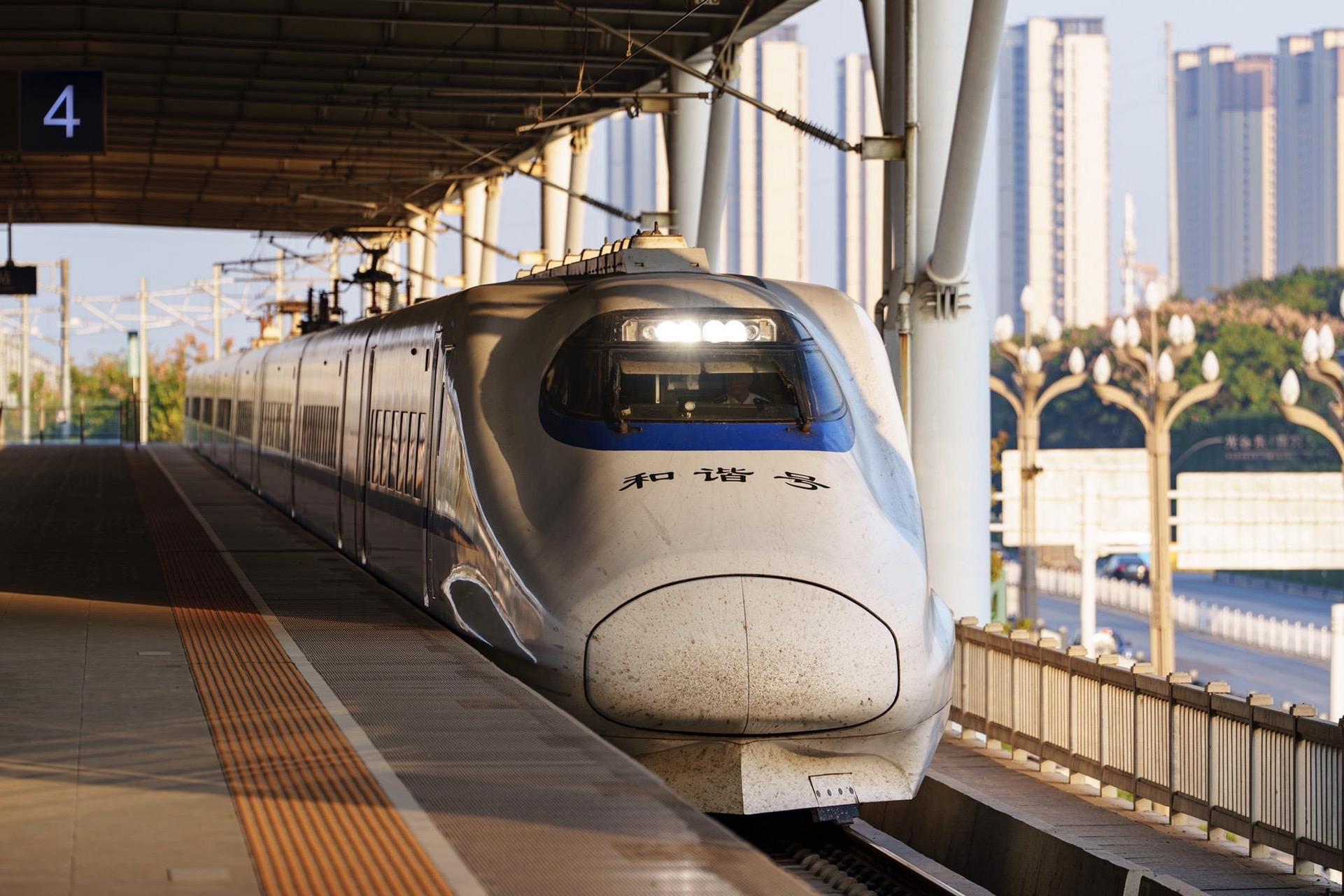 两款都是crh2a型动车组,它们究竟有什么区别?