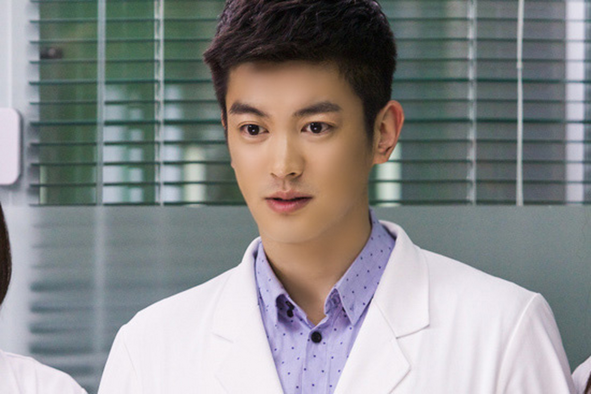 主治医师是医院的职称,是医生职称的一种,比住院医师高一级,比副主任