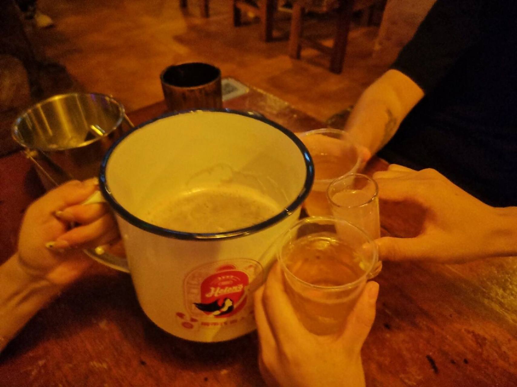 适合酒蒙子发朋友圈文案 1.