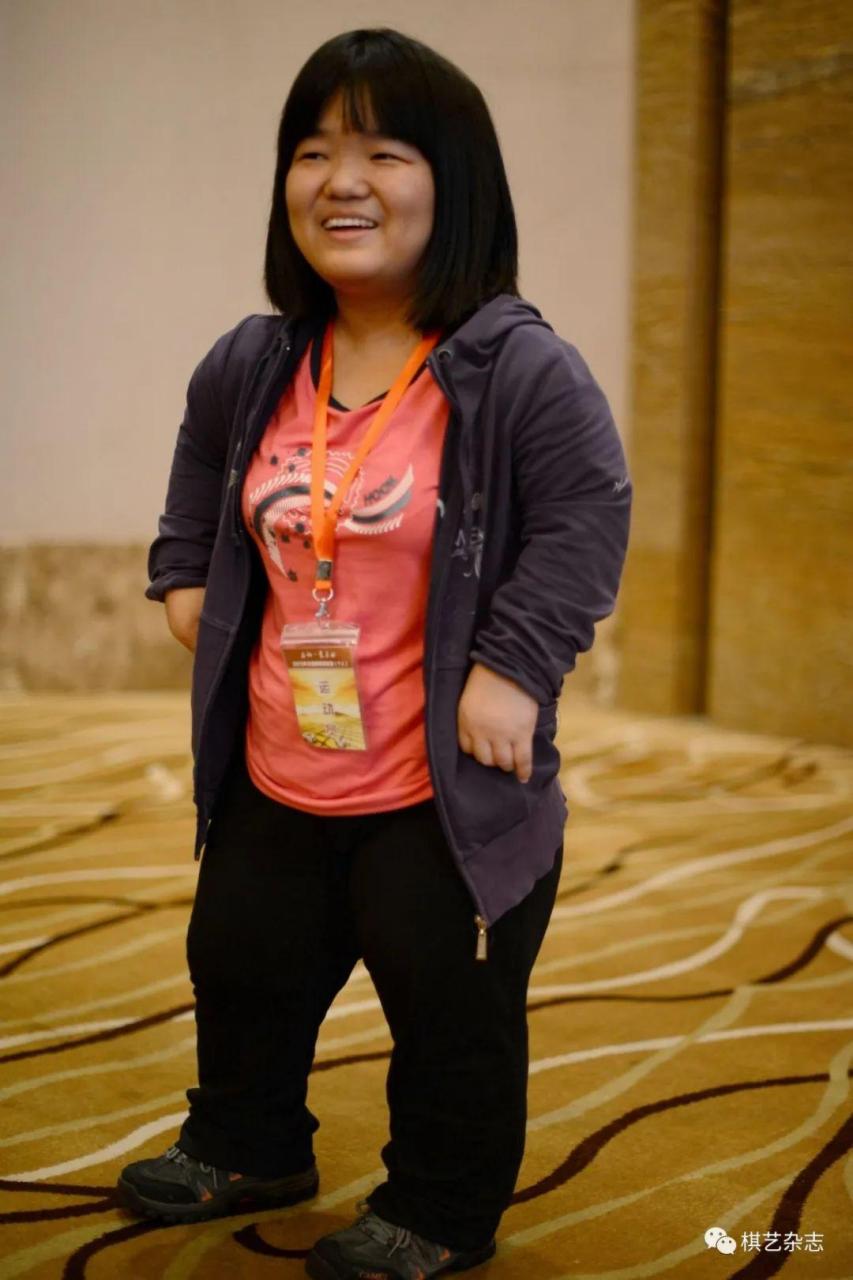 左文静生于1993年,山东淄博人,她出生后不久就被检测出患有先天性