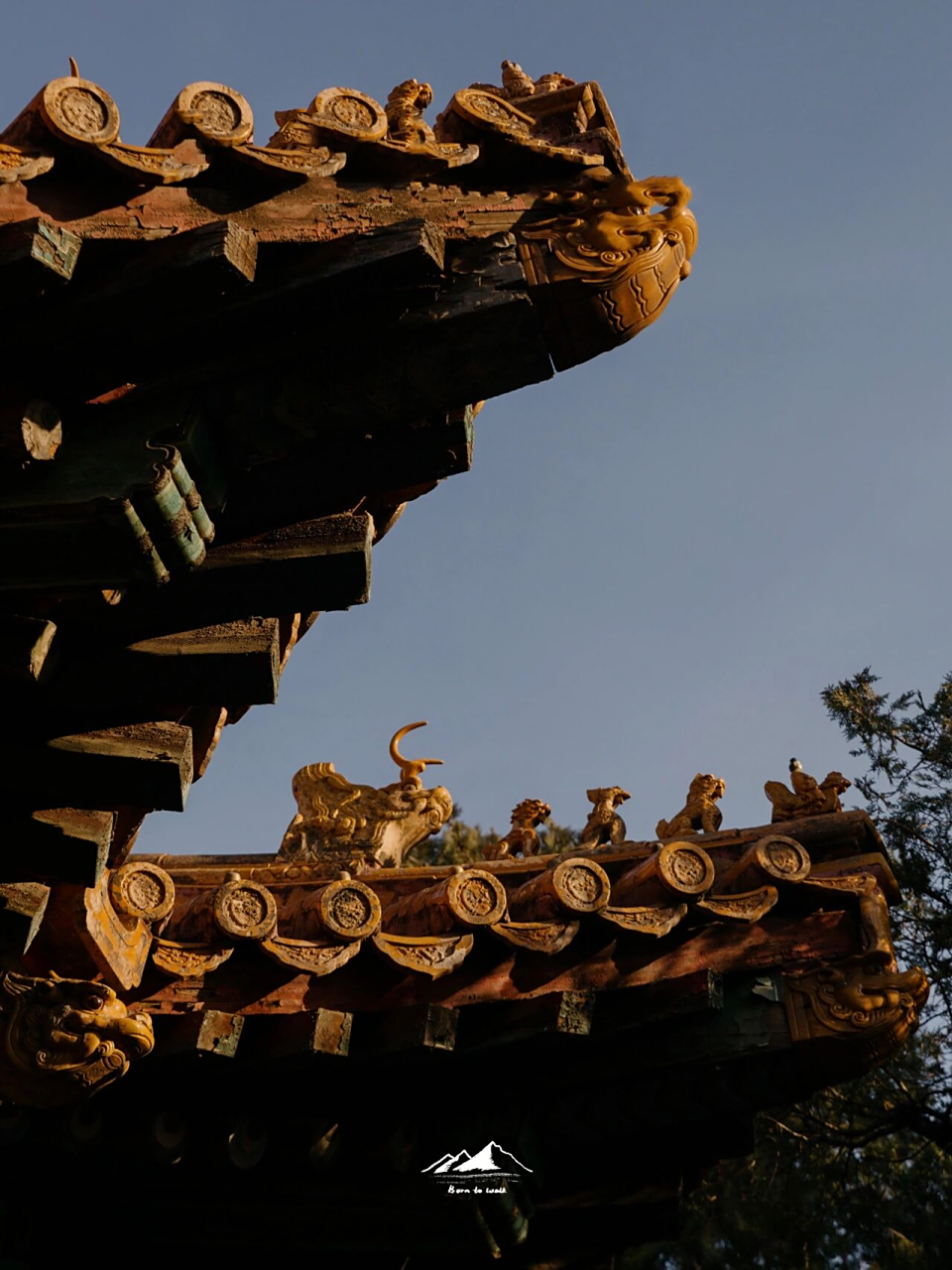 故宫——排排坐的小神兽们 我国古代建筑屋顶脊饰的历史,屋顶脊饰(脊