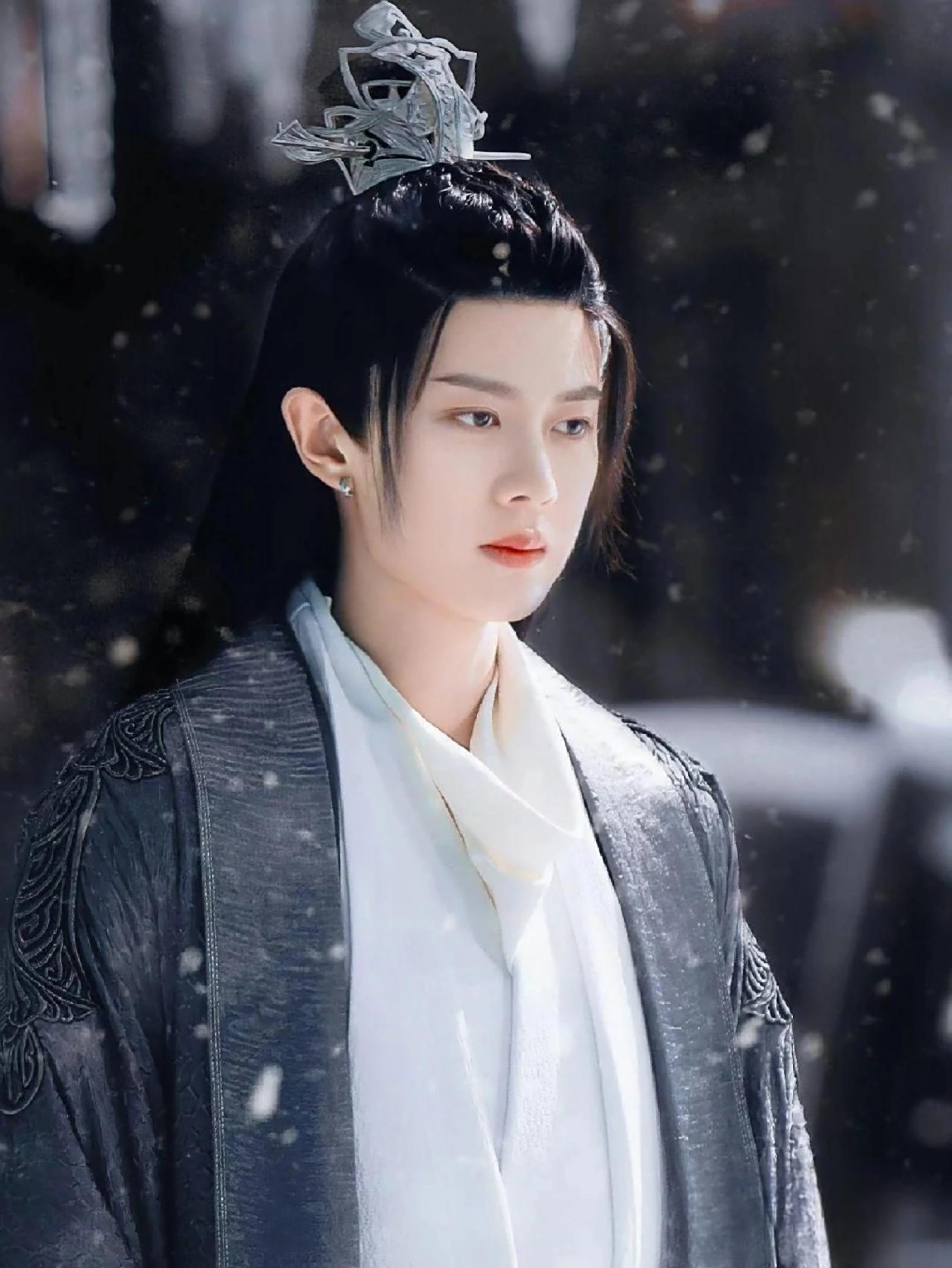 任嘉伦古风照片!