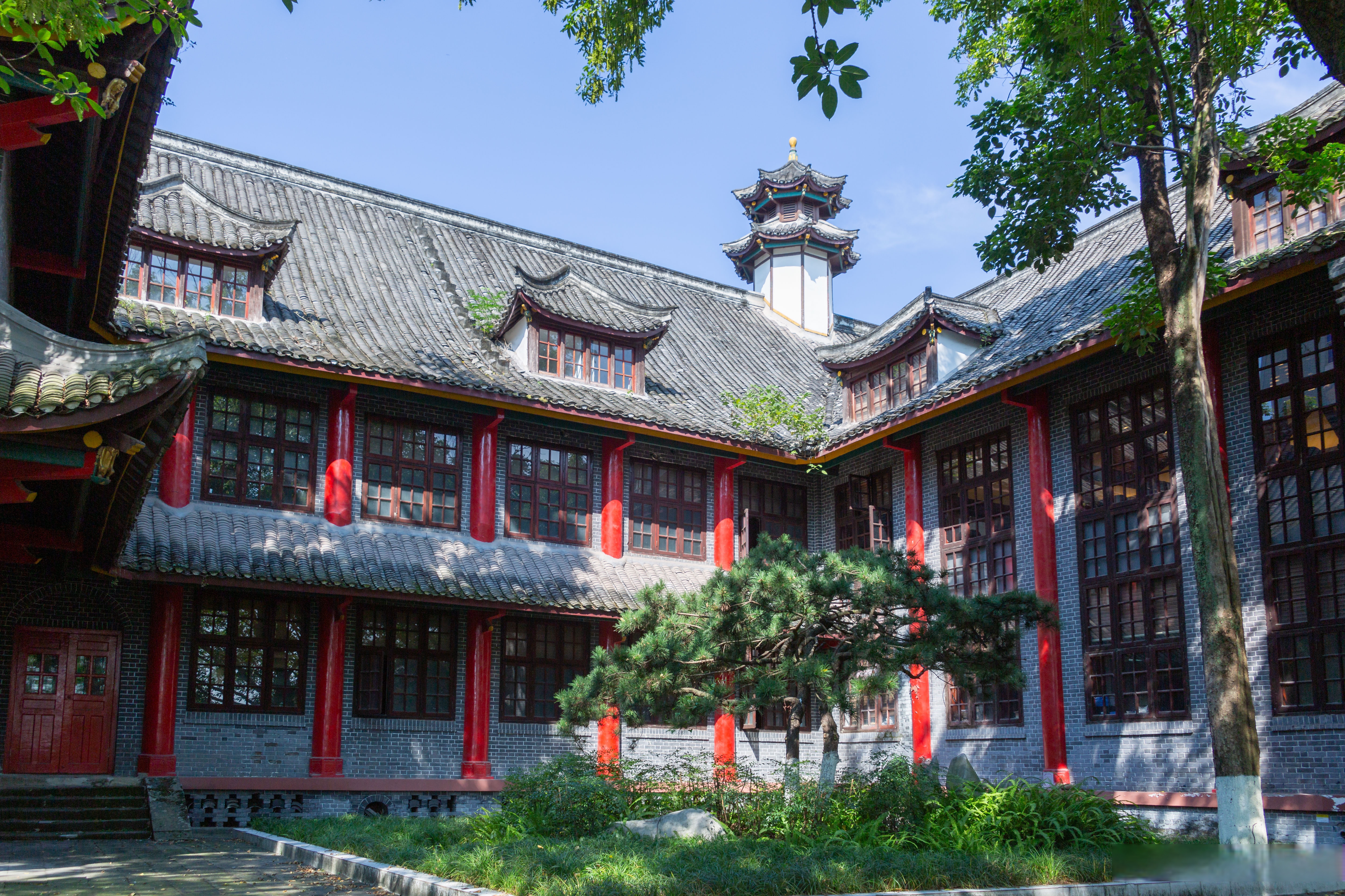 重庆大学是985还是211