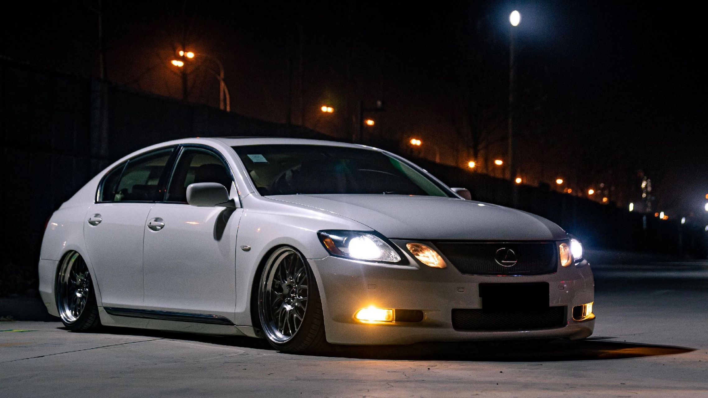 对于雷克萨斯,或者是我们更愿意称为凌志,我始终认为有一种设计底蕴在