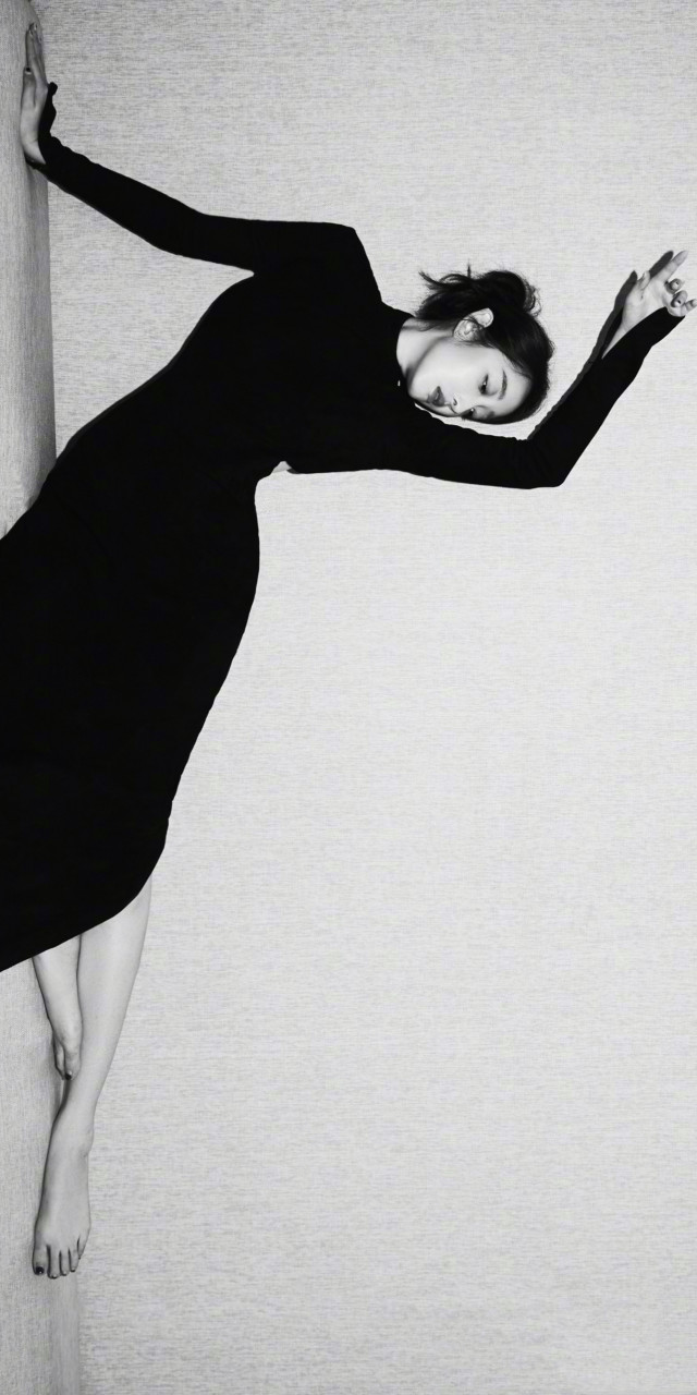 蒋梦婕黑白光影,冷感写真壁纸组图