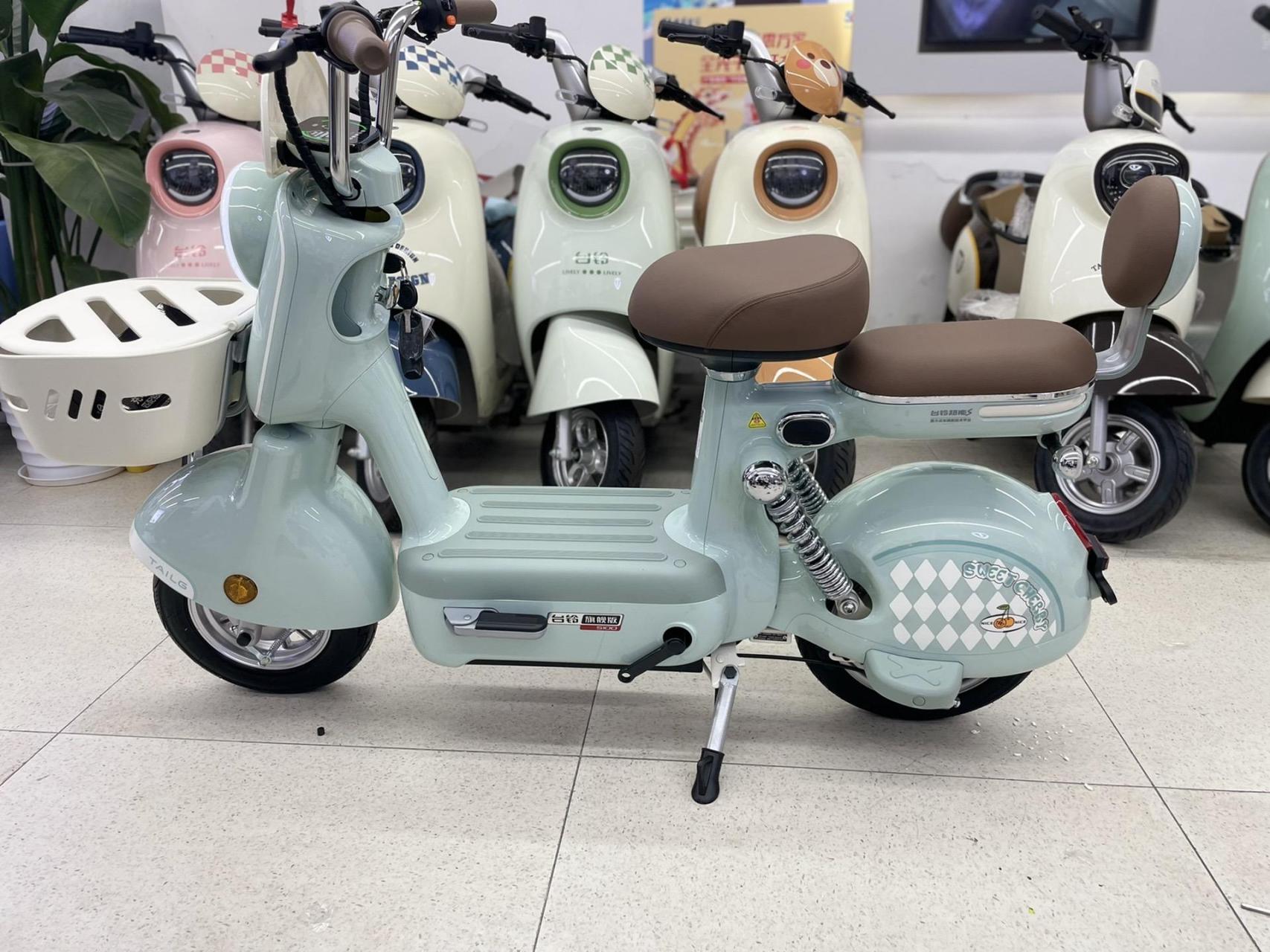 93 台铃超能 s 甜萌,颜值出众,让你成为街头最靓的仔!