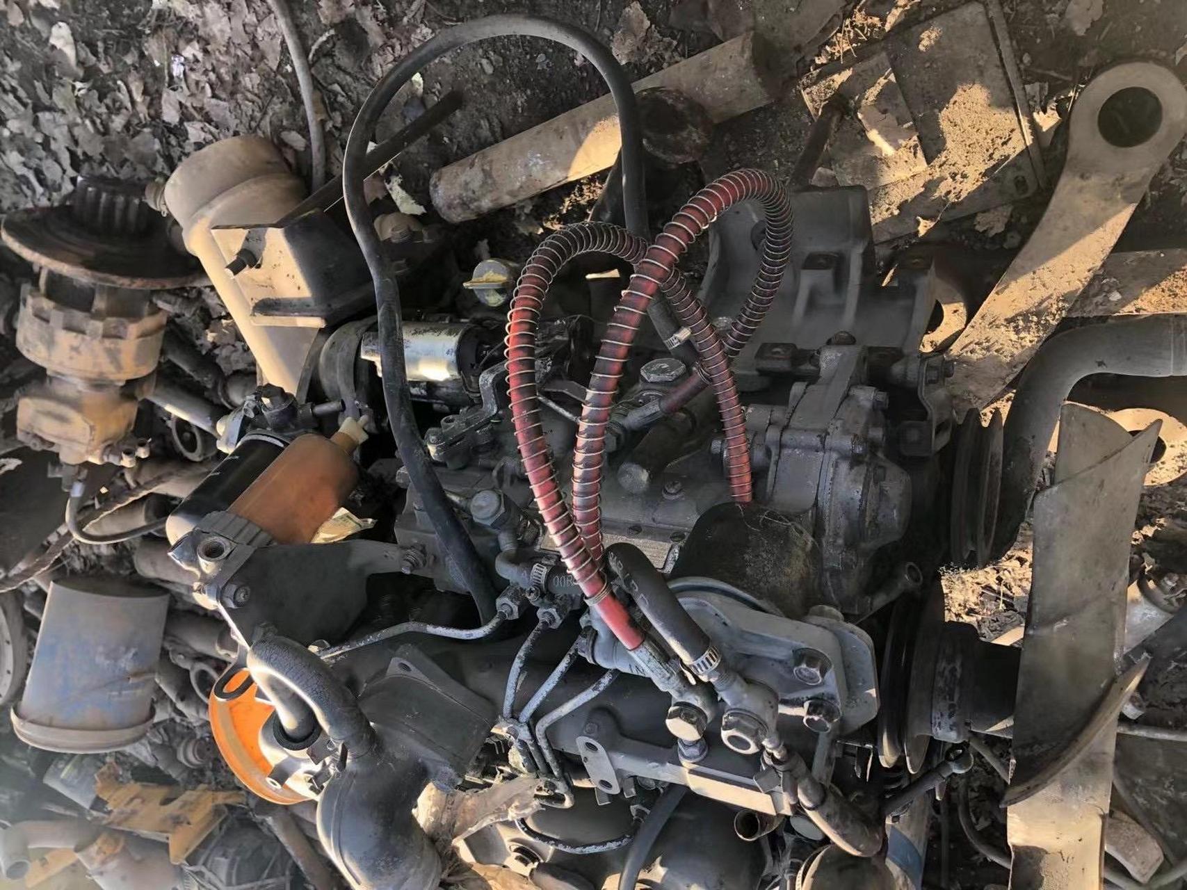 五十铃4jg1大机油尺发动机