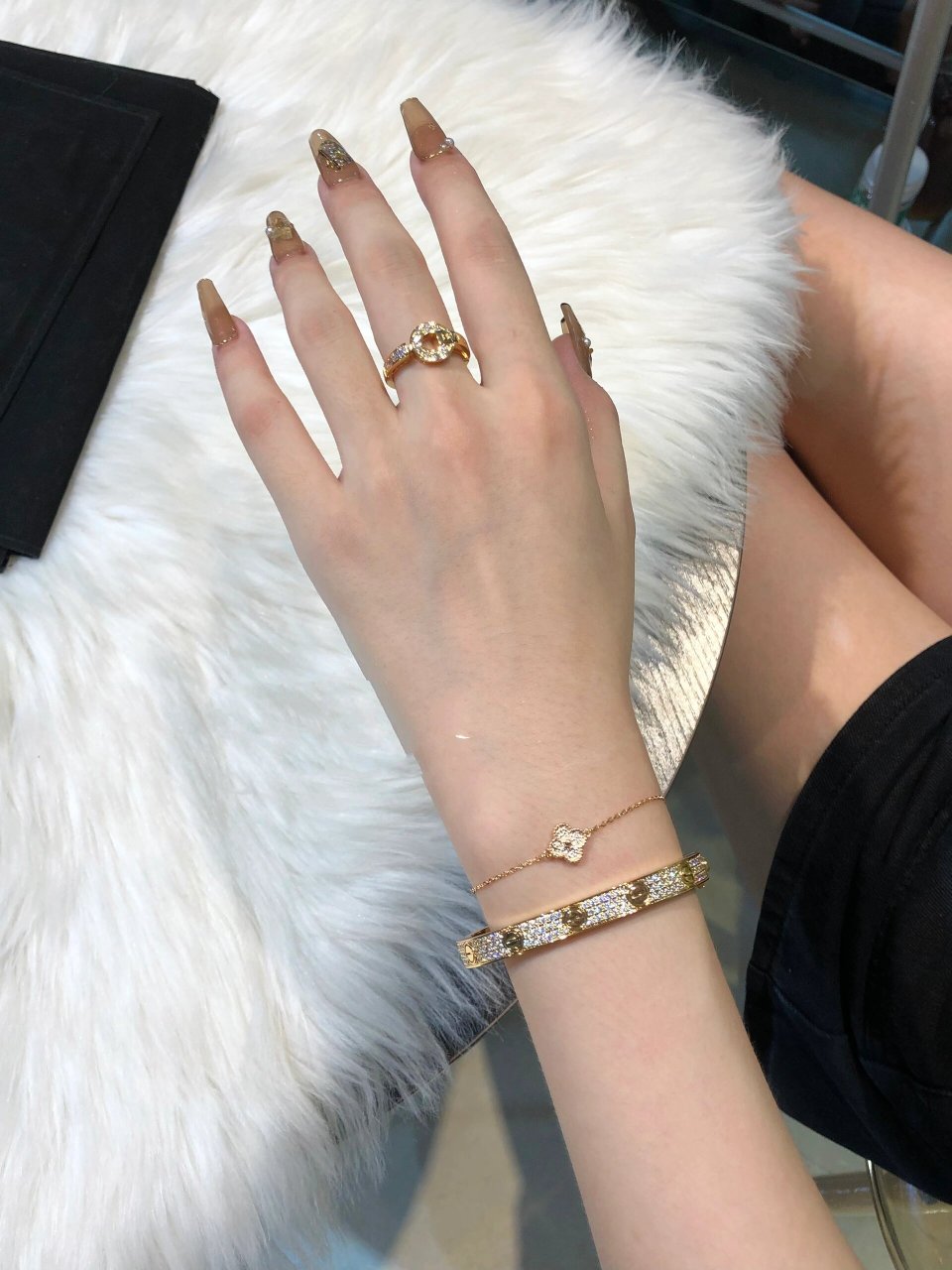 宝格丽铜钱戒指95上手气质满满!