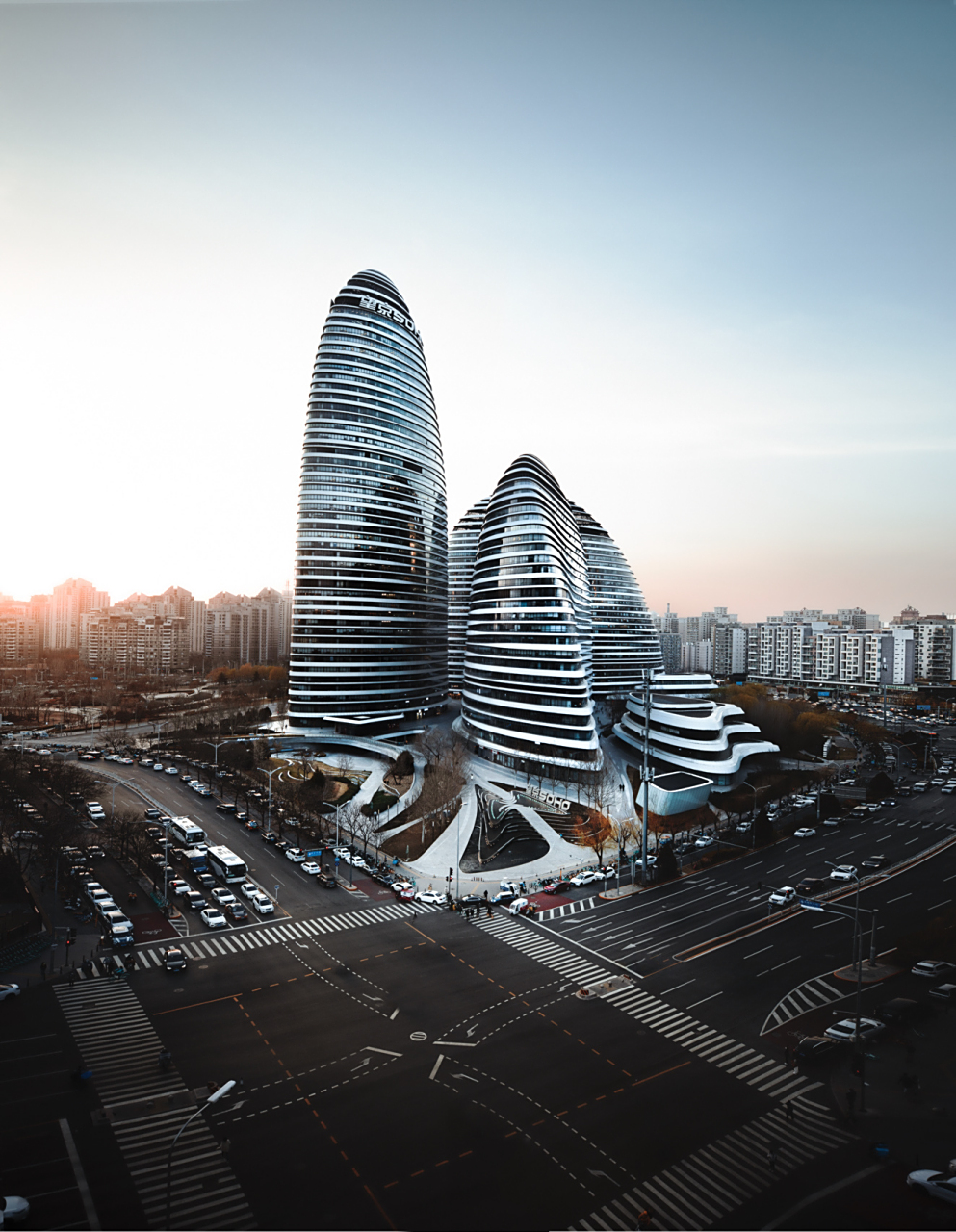 北京最美的现代地标:望京soho 从高机位用广角俯拍整个望京soho很是震