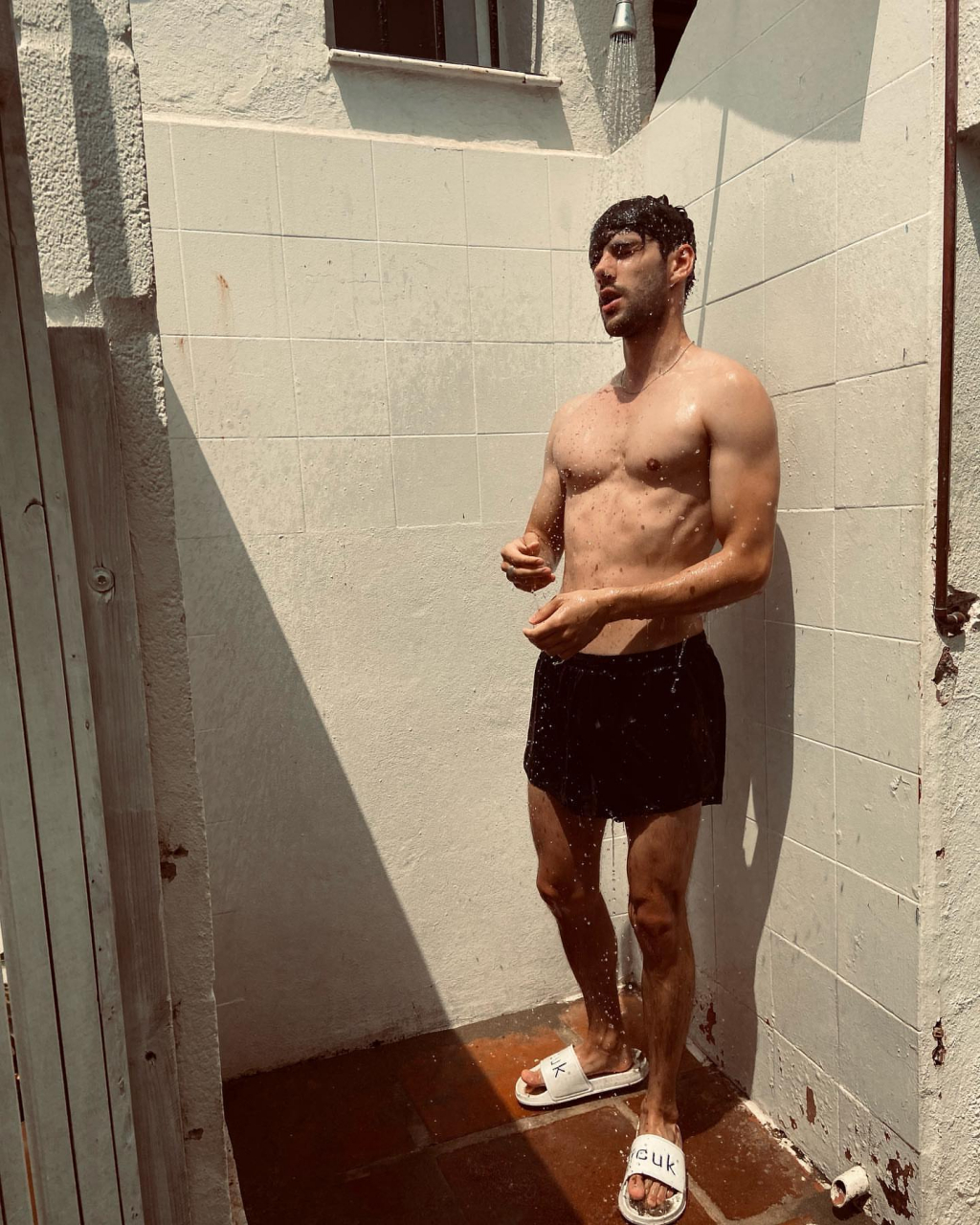 hothot!#名校风暴#保罗alvaro rico淋浴~~~[舔屏][期待][色][亲亲]