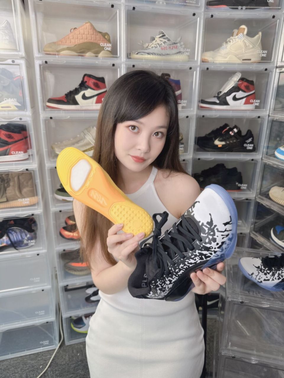 今天给大家带来的是,「胖虎」锡安的第三代个人签名战靴 jordan zion