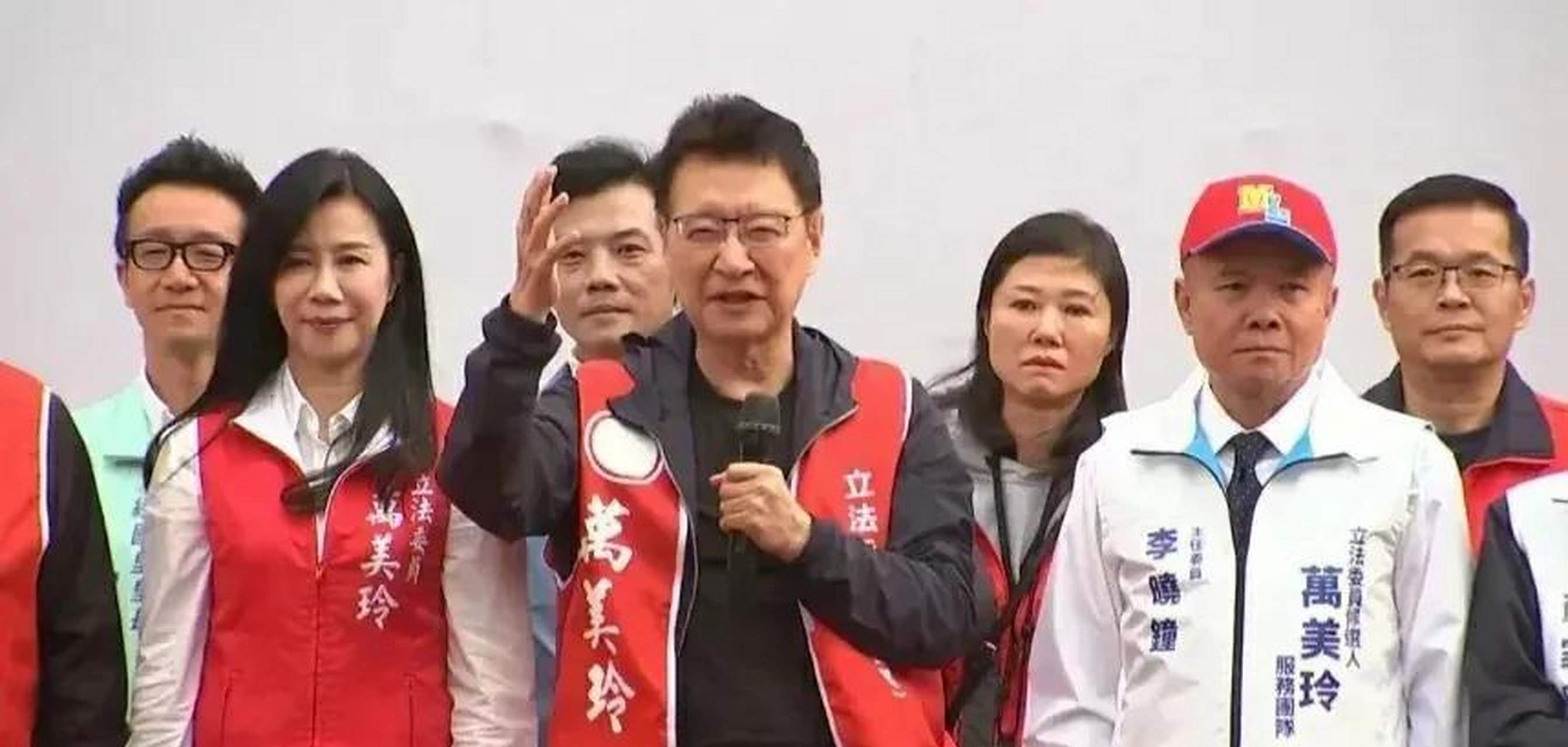 打着"和平"旗号搞"暗独"】