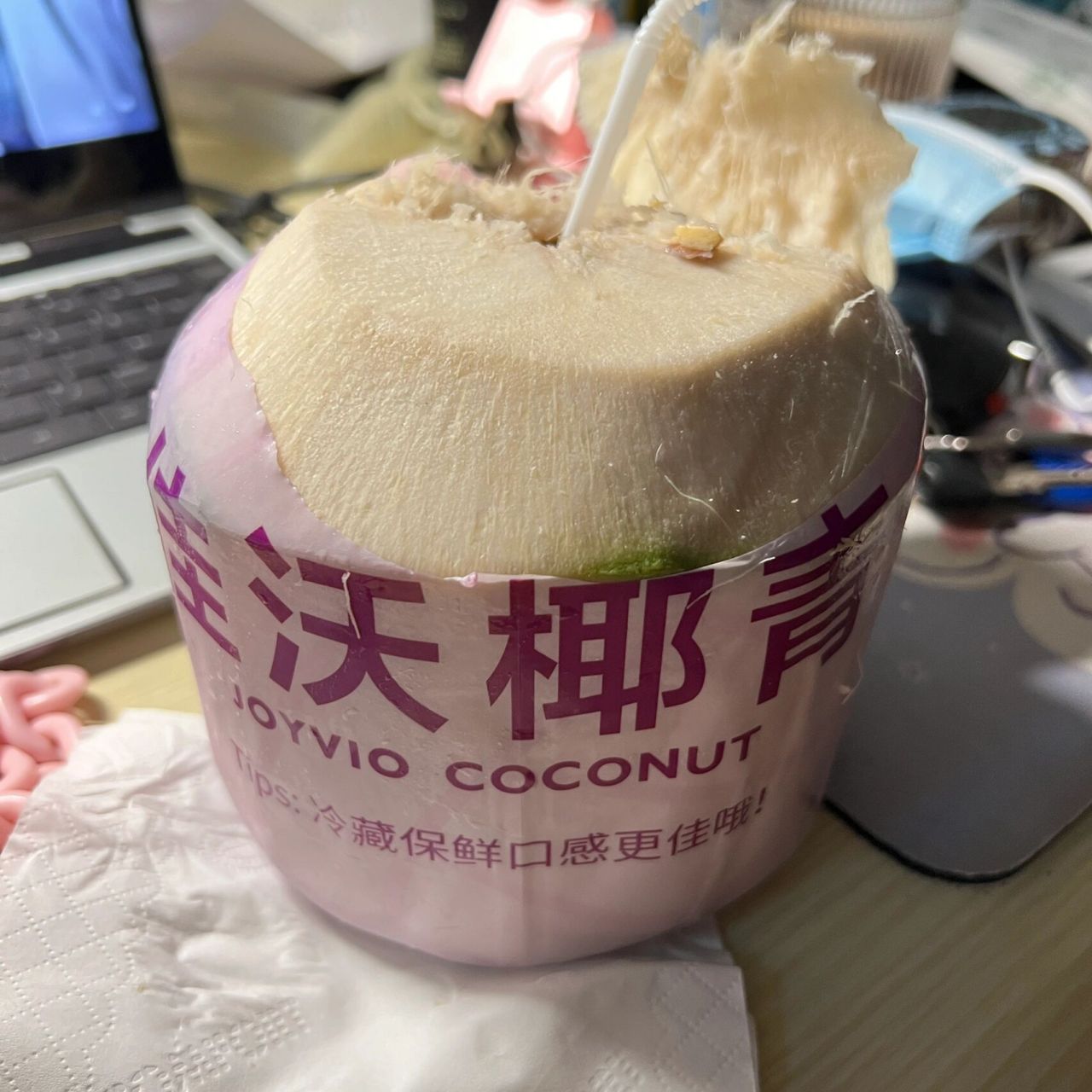 佳沃易开椰子一点也不好开 逛沃尔玛的时候,看着是佳沃的椰子才买的