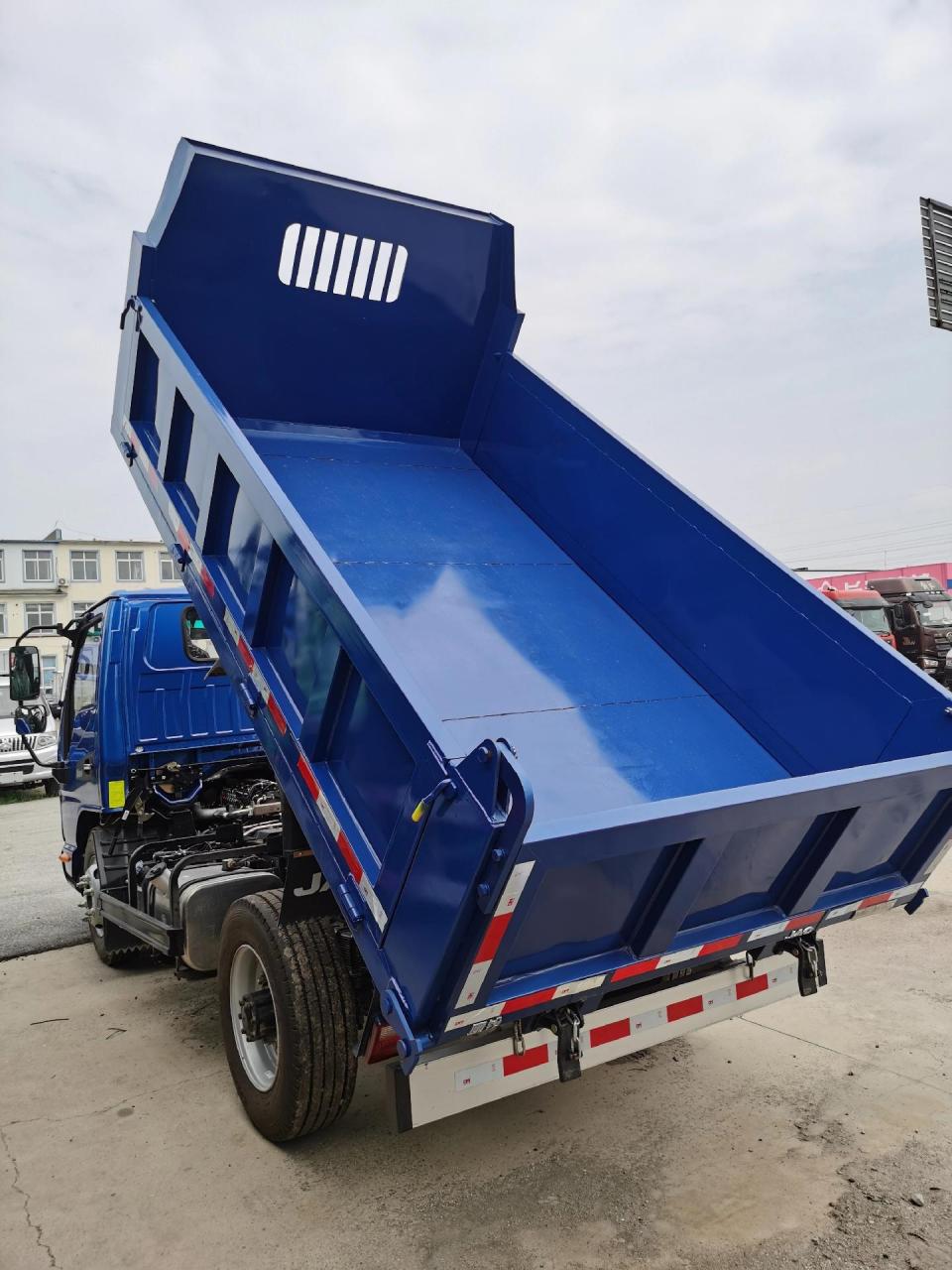 最新款江淮康铃g3国六地库王精品蓝牌自卸车到货啦!