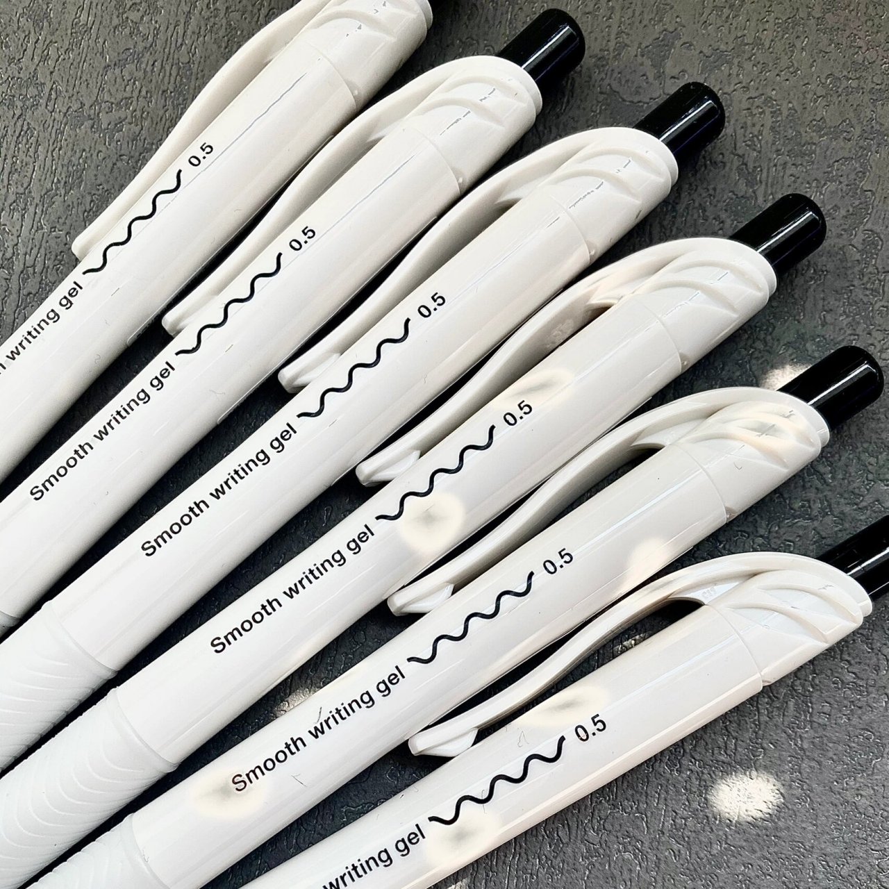 日本派通pentel 联名askul限定款中性笔 日本派通pentel 联名askul