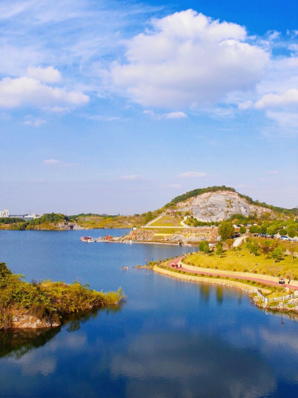 常州周边游·丹阳市七峰湖景区 七峰山翡翠湖,入眼便是一抹湛蓝,犹如