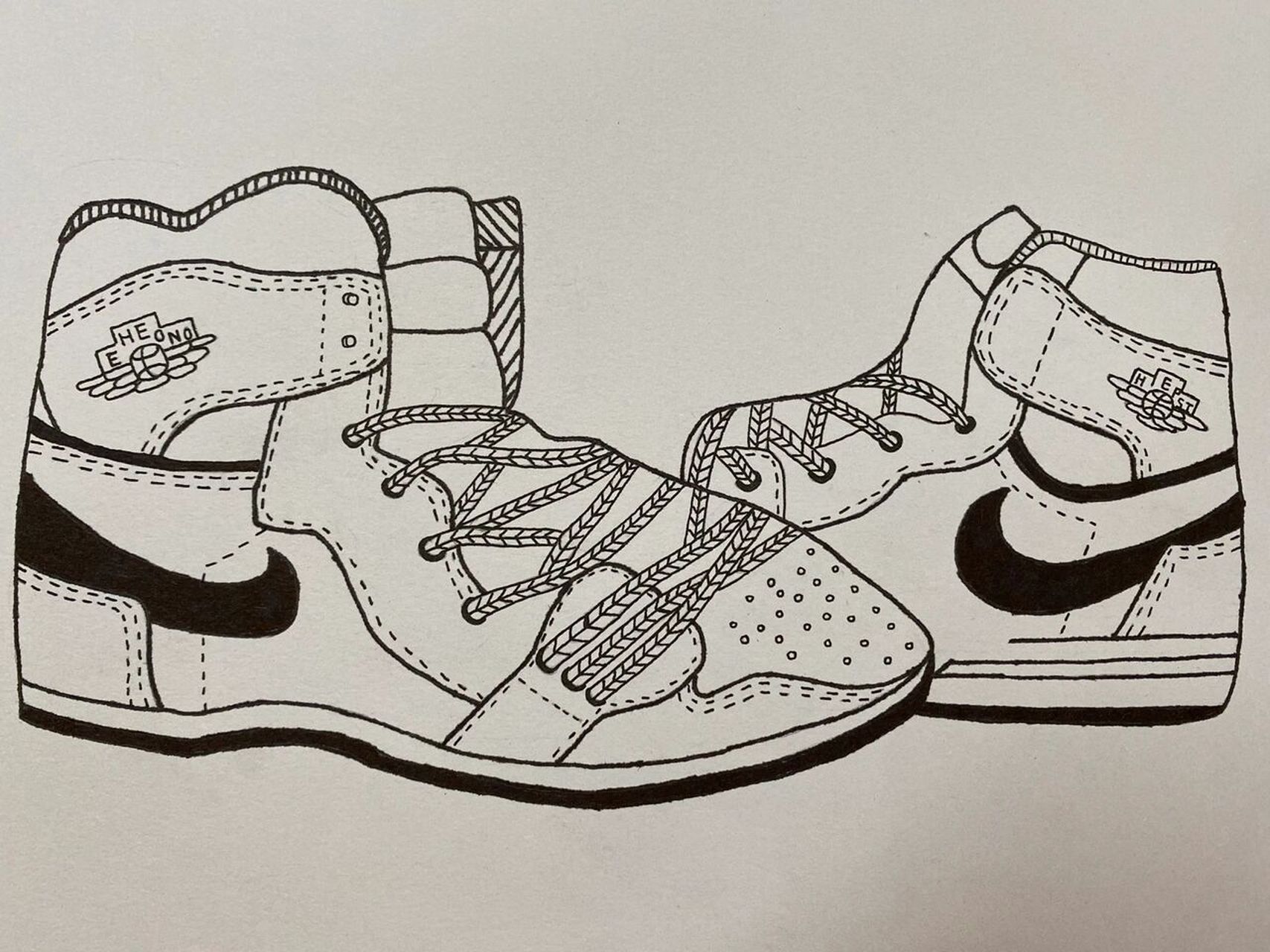 六年级美术作业《运动鞋写生》