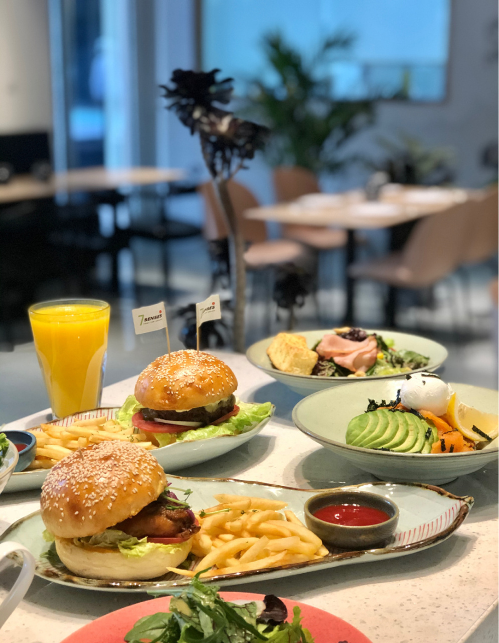 2 店铺:7senses 地址:和达中心城b1层88号 交通