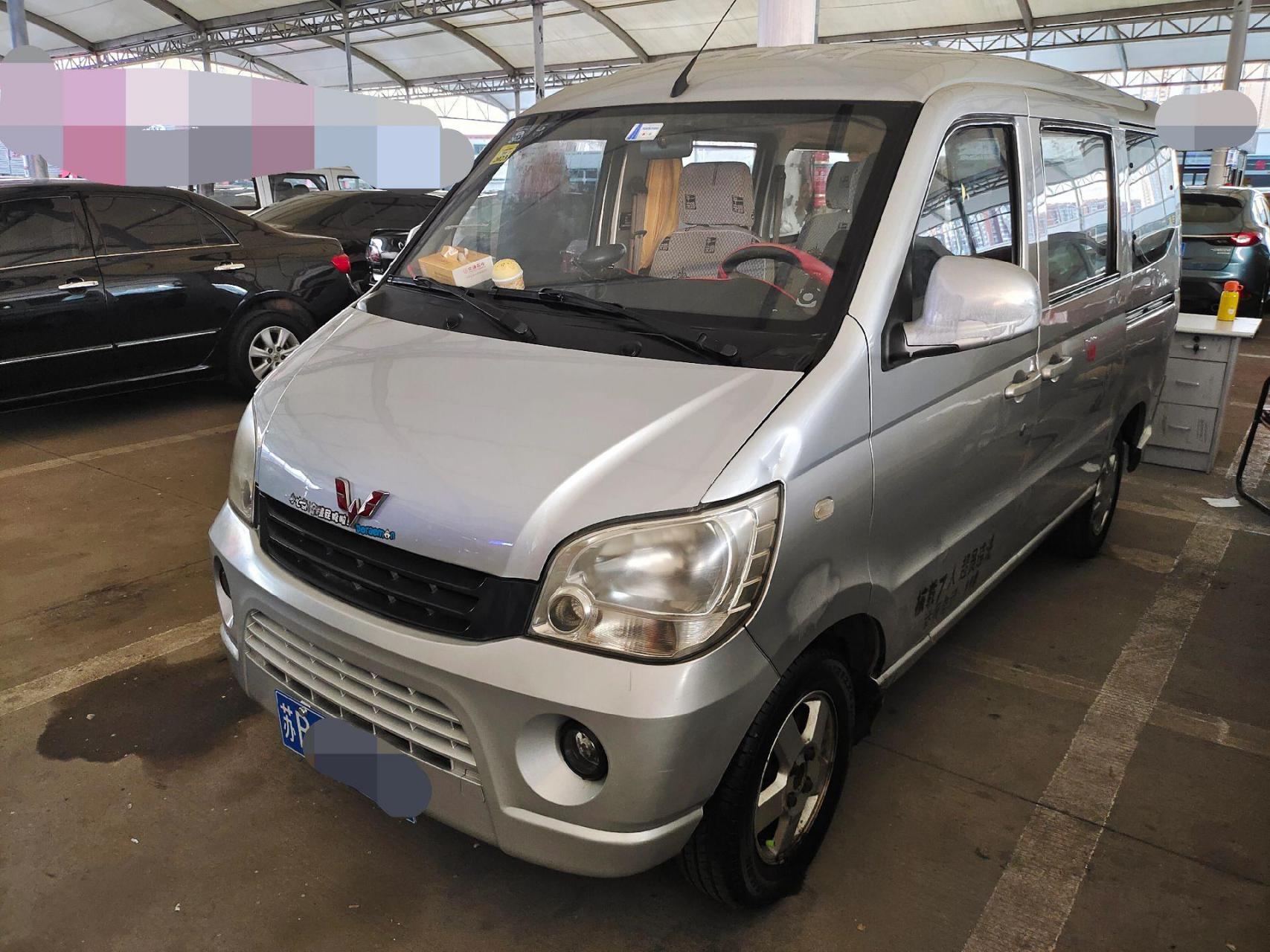 五菱之光七座面包车,车况好,个人车,手动挡高配版,费用齐全到2023年8