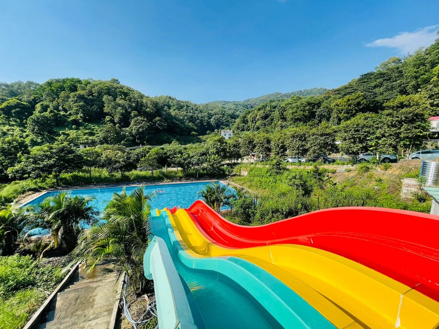 山泉水大泳池91 游完泳再吃个农庄刚刚好 导航:广州帽峰山甜橙农庄