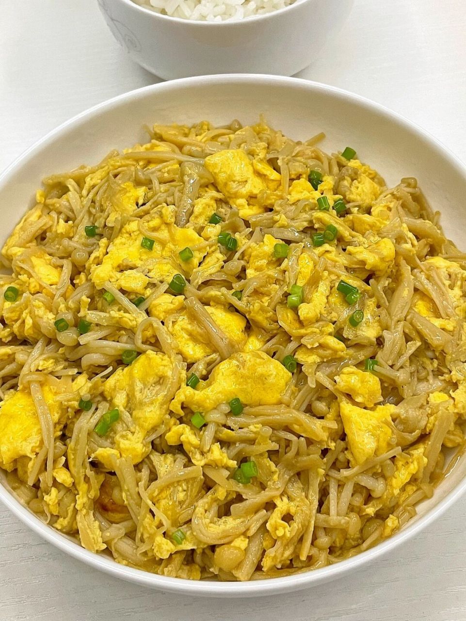 分享一个低脂低卡又简单的金针菇炒鸡蛋!鲜嫩爽滑的太好吃了!