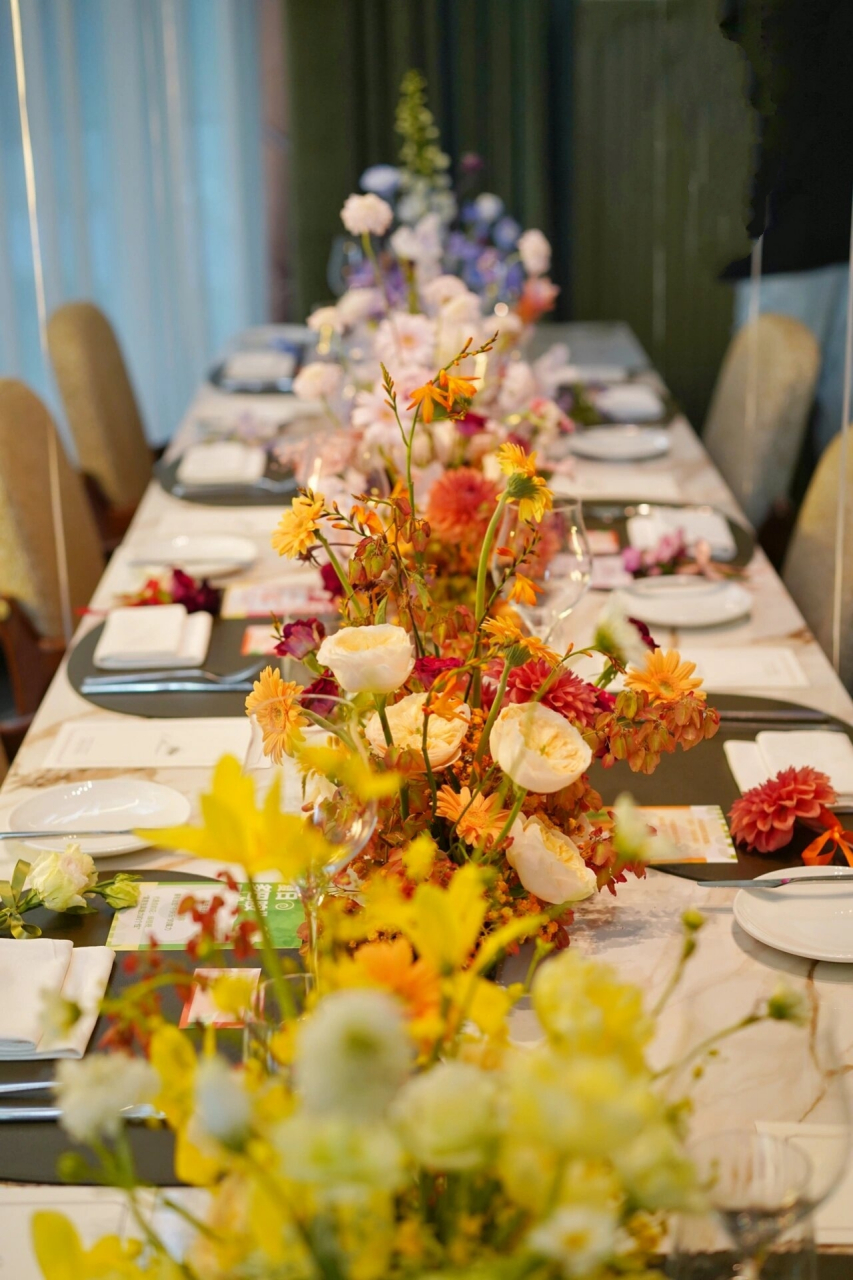 多巴胺,哪个颜色桌花你最喜欢 · 一场从插花开始就很快乐的布置～ 每