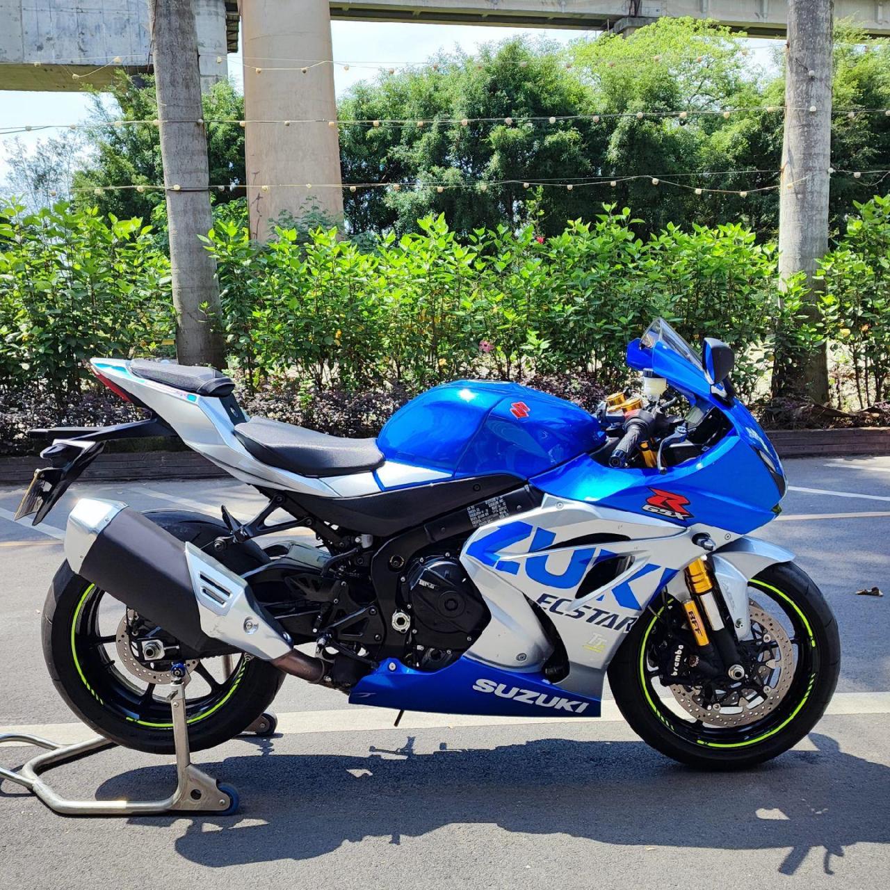 21最新到货年10月上牌铃木gsx1000r 百年纪念版026千公里02一手车