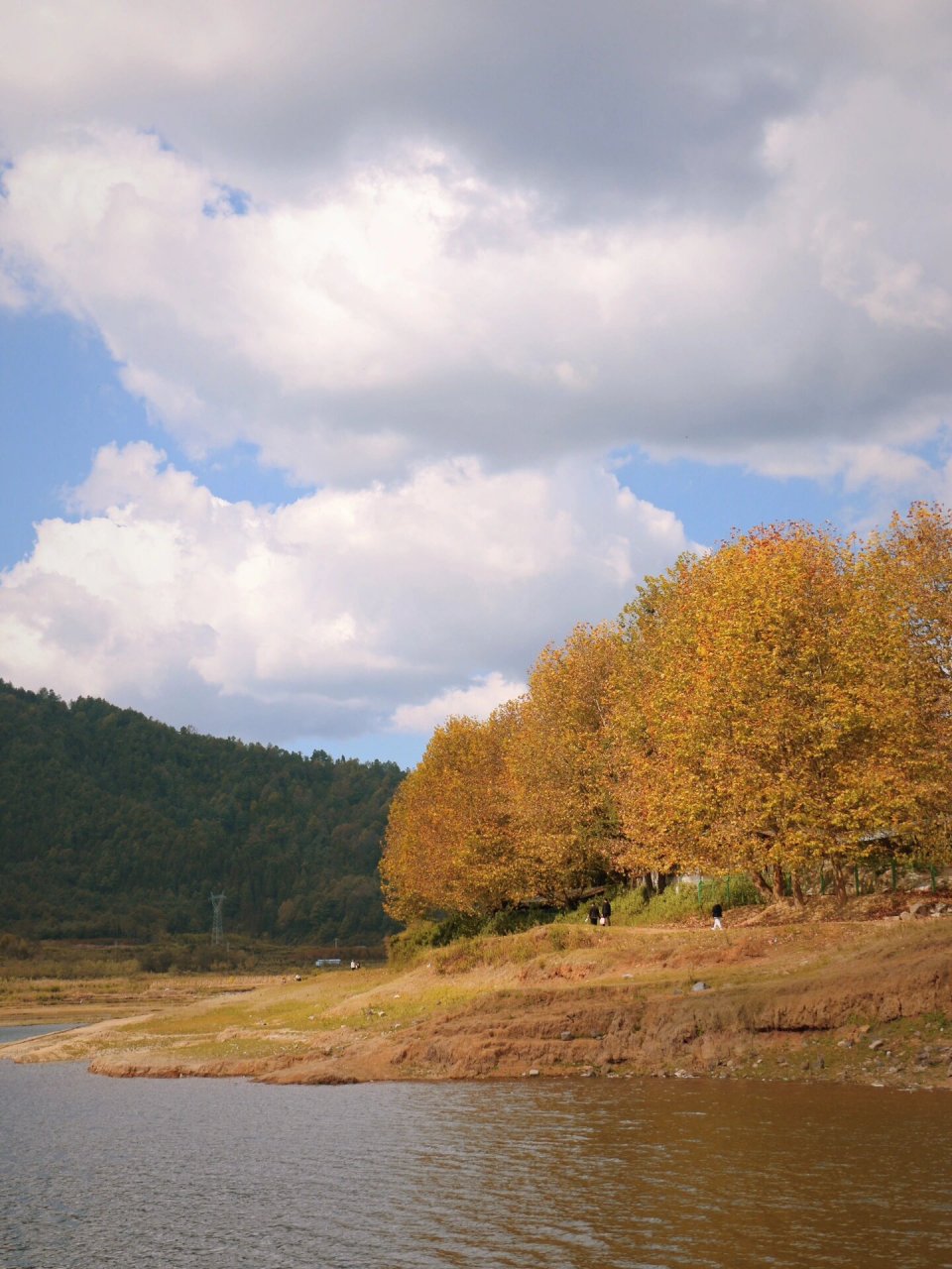 腾冲小众旅游地|侍郎坝水库,抓住最后一缕秋 在腾冲,说起侍郎坝应该