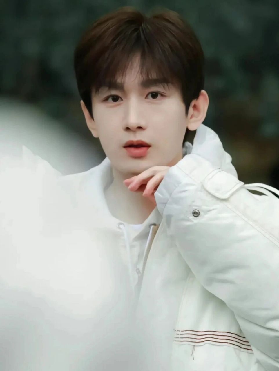 成毅的图片每一张都少年感十足 淇淇子的照片,好看(此处省略一万字)