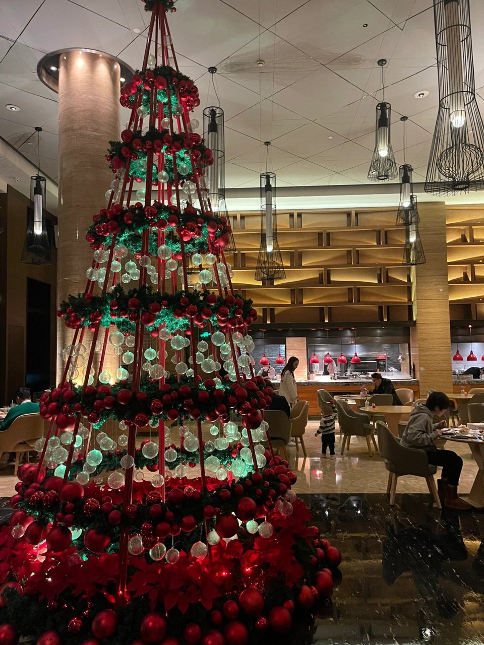 窗外就可以直接看到上海火车站03 7715酒店品牌 铂尔曼是雅高