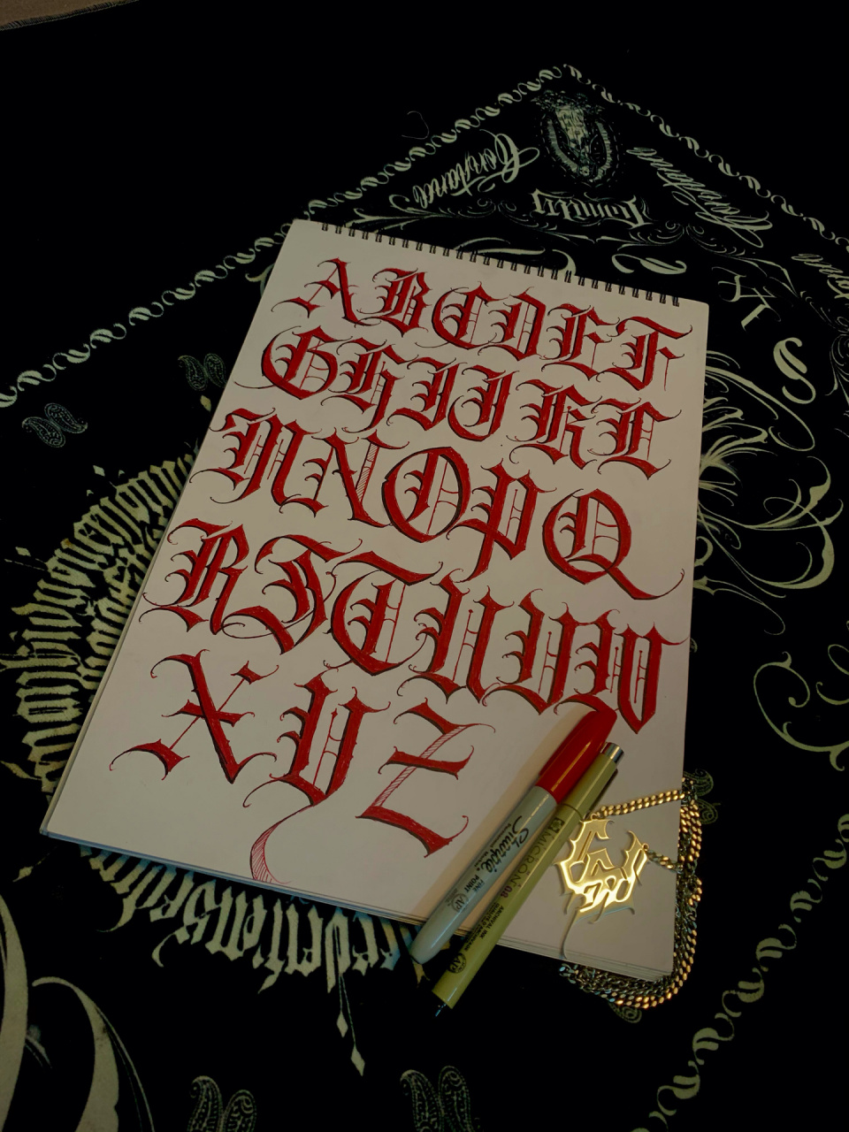 花体字26个字母表 大写字母表  哥特字体 广州疫情,又是下雨好好在家