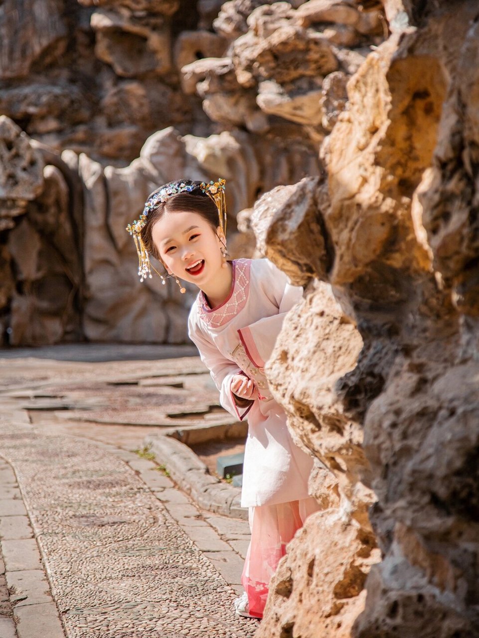 女儿古装照发朋友圈图片