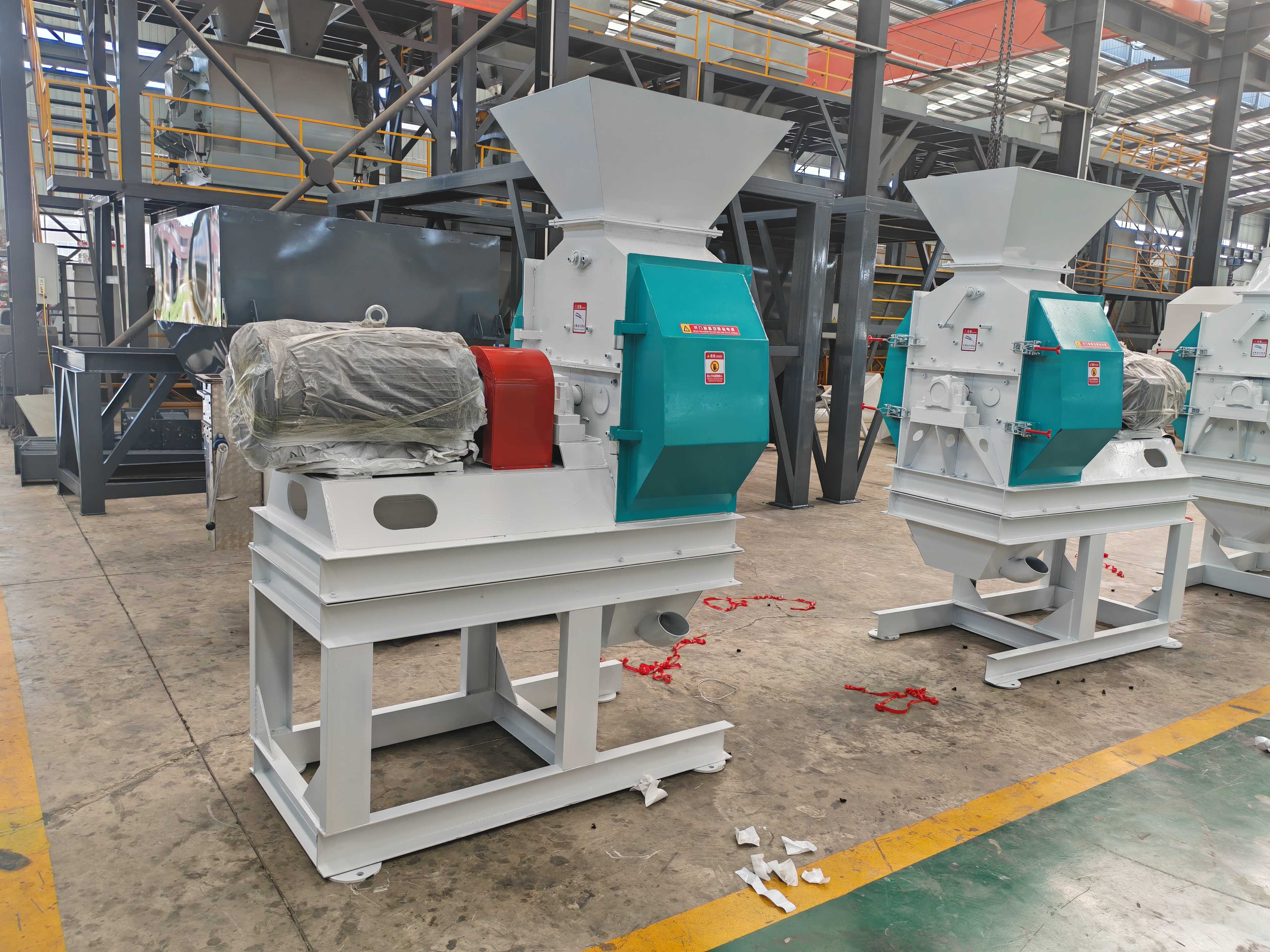 饲料粉碎机是一种专门用于将各种原料如玉米,小麦,豆粕,秸秆等物料