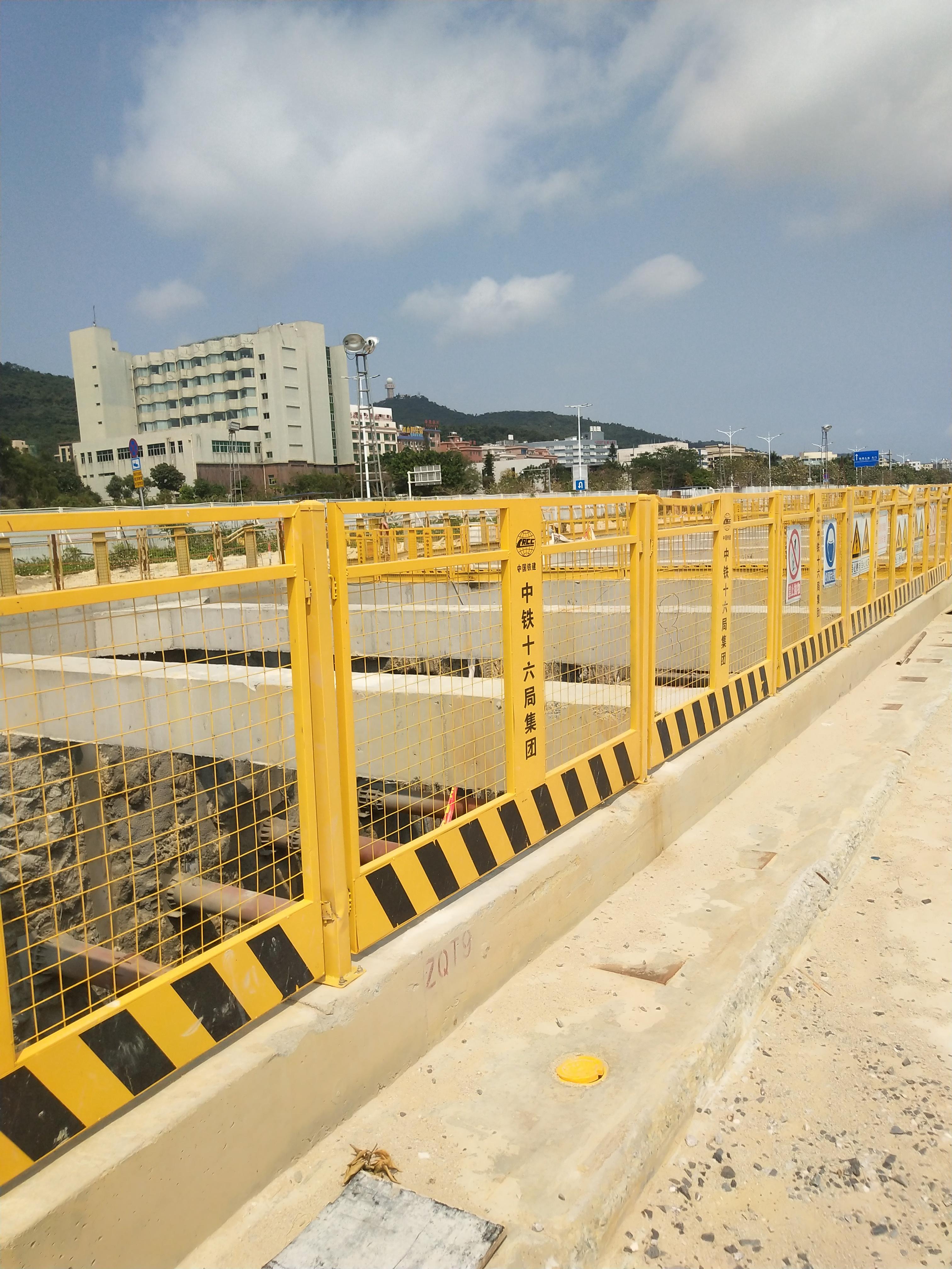 工地围栏围挡图片基坑护栏图片基坑护栏工地施工施工护栏工地护栏图片