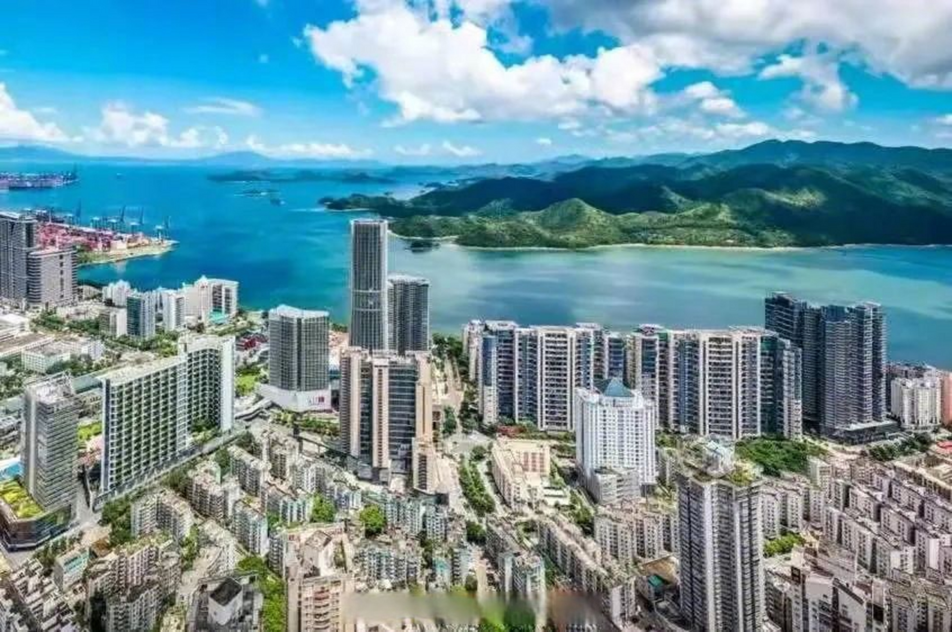 【"深圳创投日":舞动创投音符 奏响深蓝乐章】 7月8日,主题为"山海