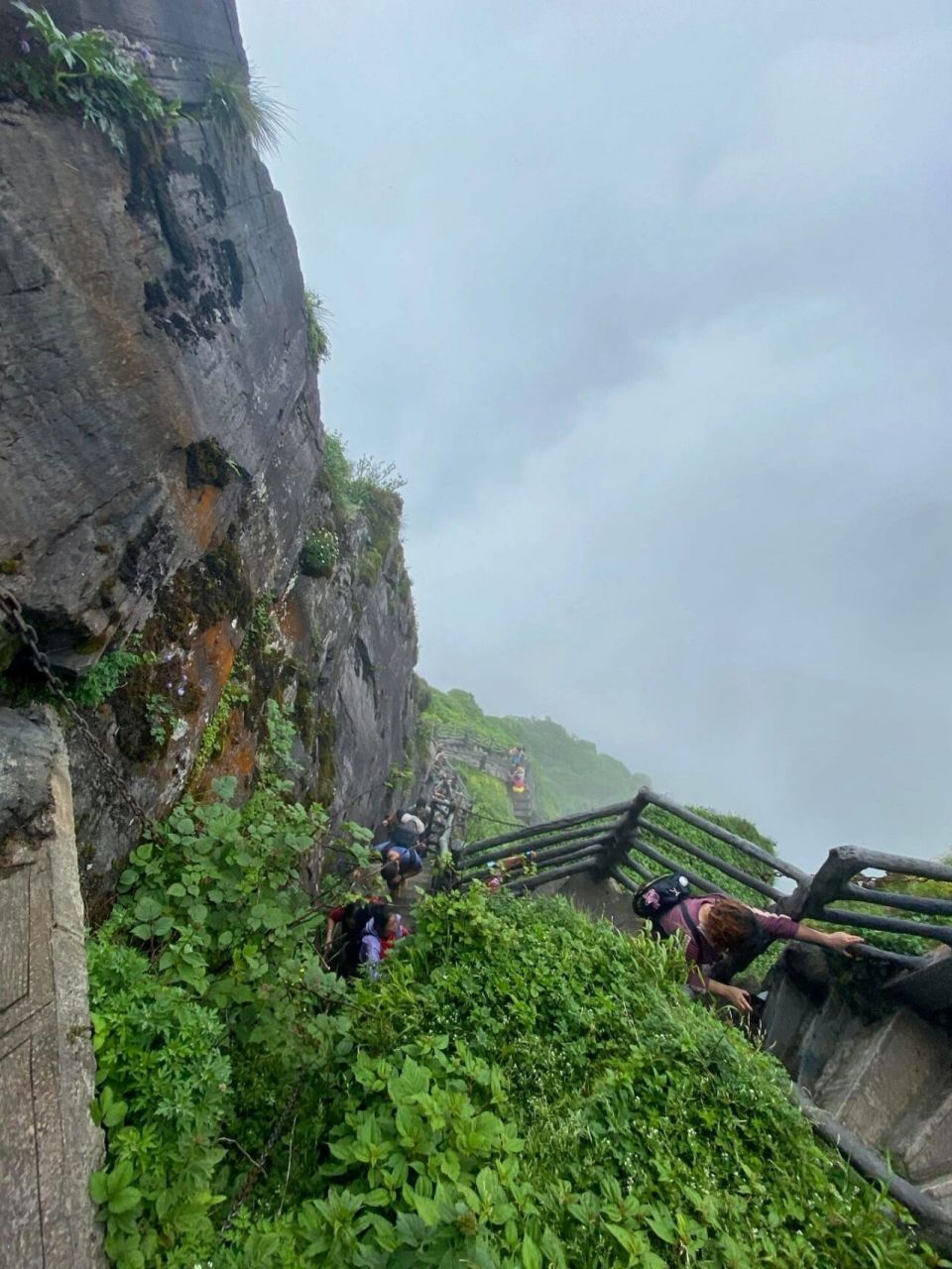 梵净山双子峰图片