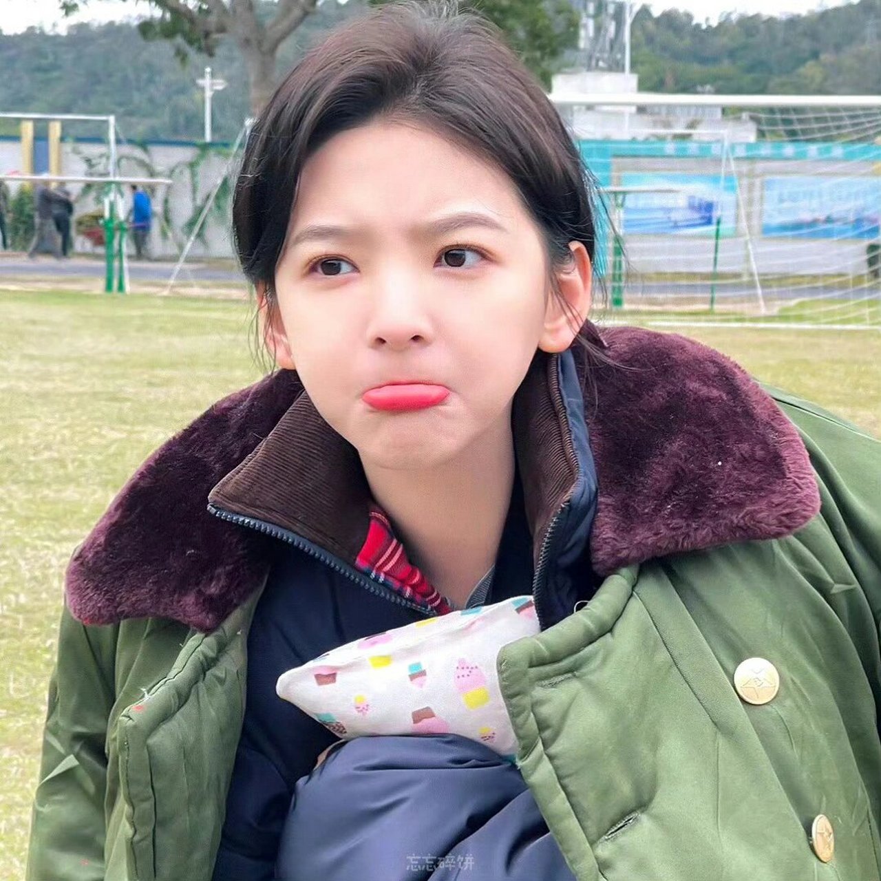 章若楠头像 隔着屏幕感受到空气的清新了96 喜欢私我噢 各位宝贝