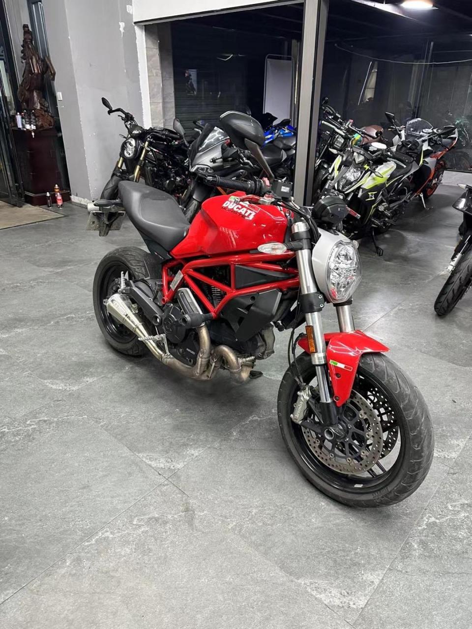 88.18年杜卡迪797,4户,19000公里,一口价2.88专治强迫症.
