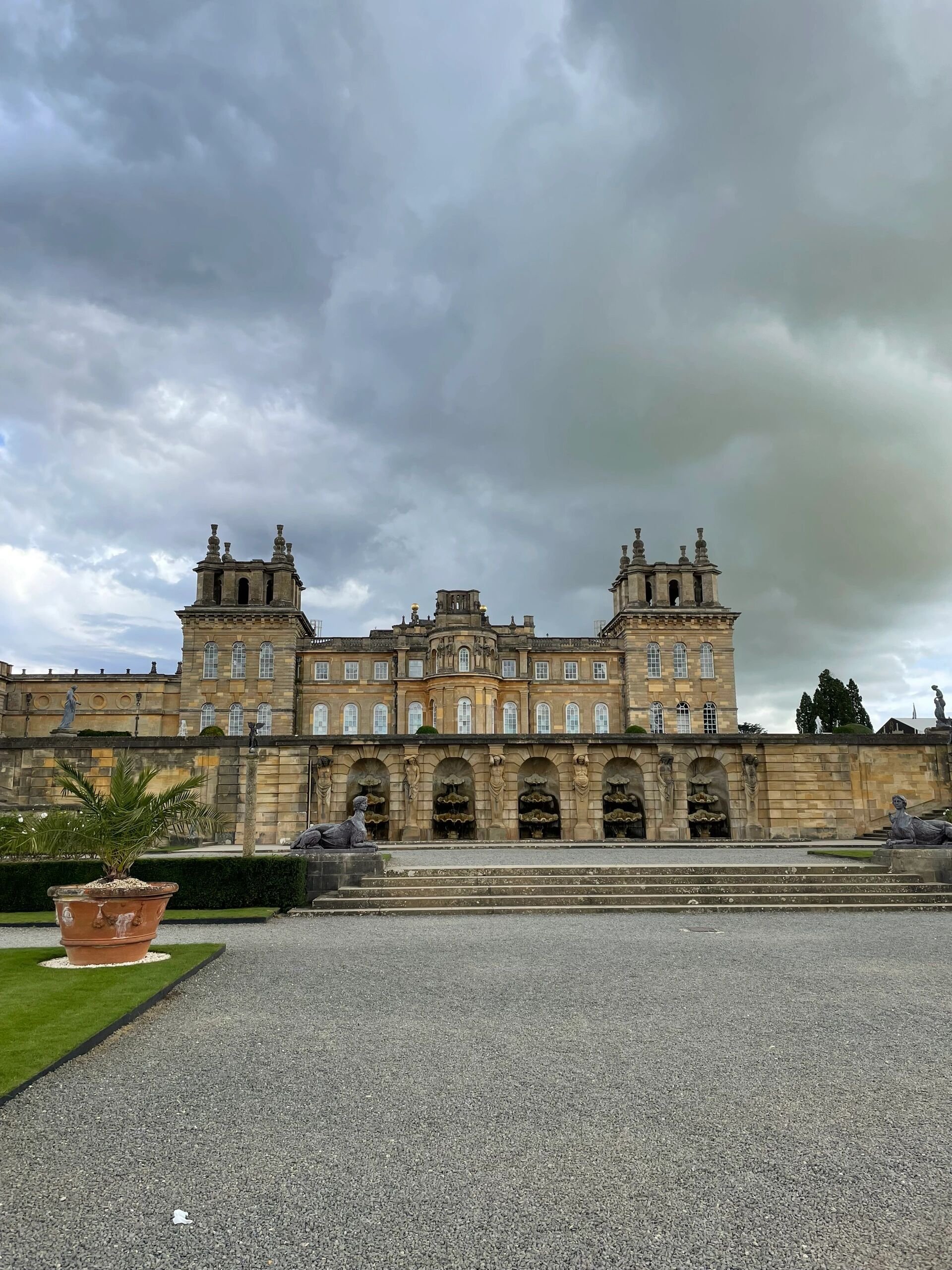 丘吉尔庄园:英国最美私人庄园 (以下来源于中国文化报) 丘吉尔庄园是