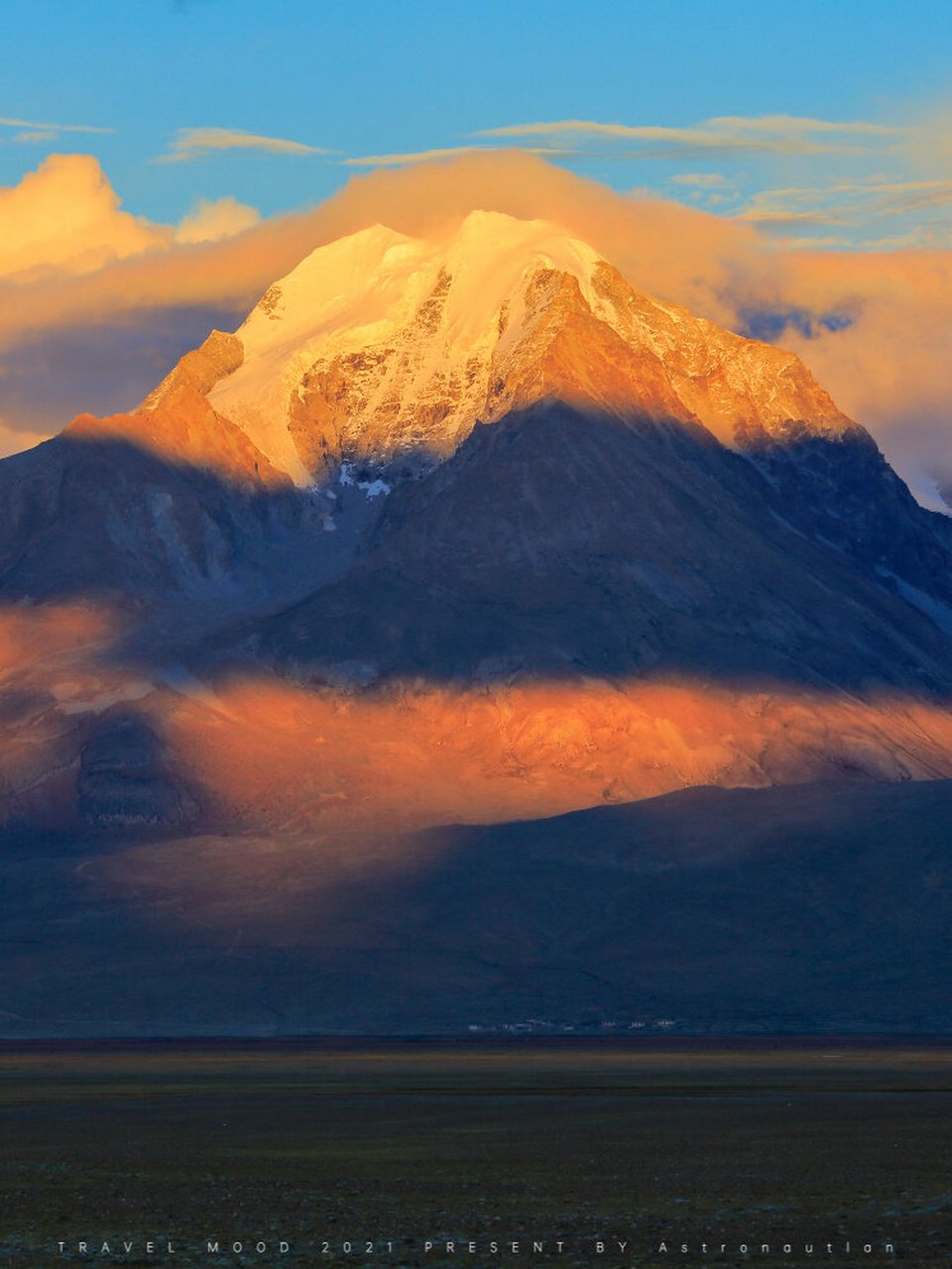 卓木拉日雪山|在艳与寂中交替行走 99风把云朵向山顶驱赶 牧羊人