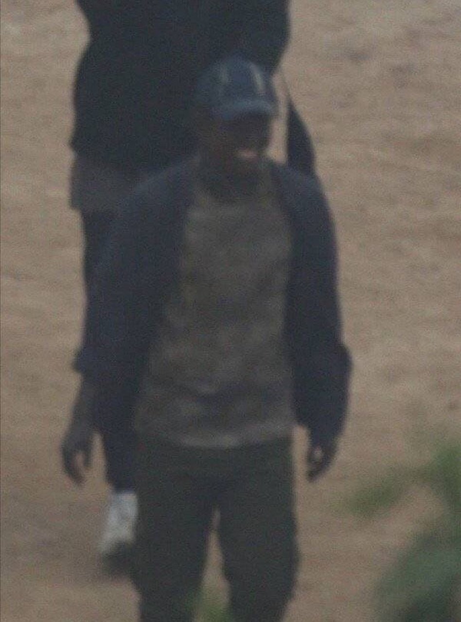 张哲瀚北海挖煤后,现在已经进入北海捡垃圾阶段(不是)哈哈哈哈哈哈