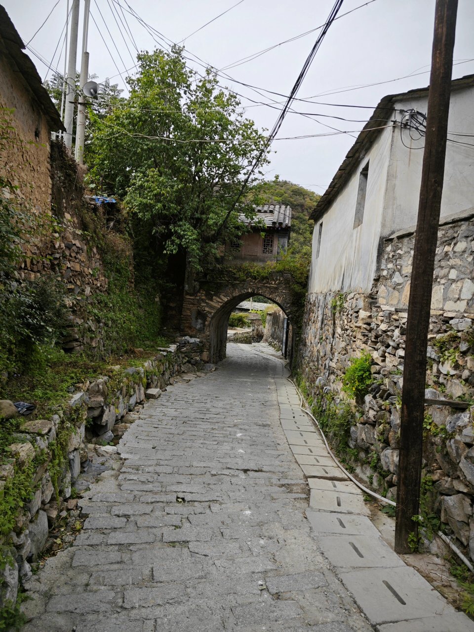 房山南窖村 水峪村(下) 水峪村是北京"西山文化带"的重要组成部分