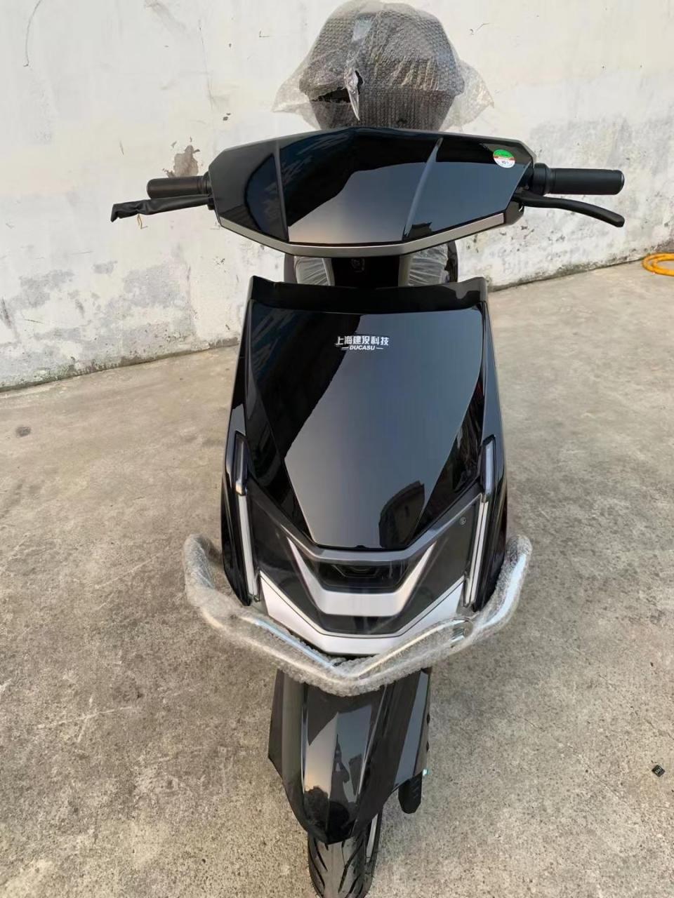 国产建设电动车满电100km(公里)